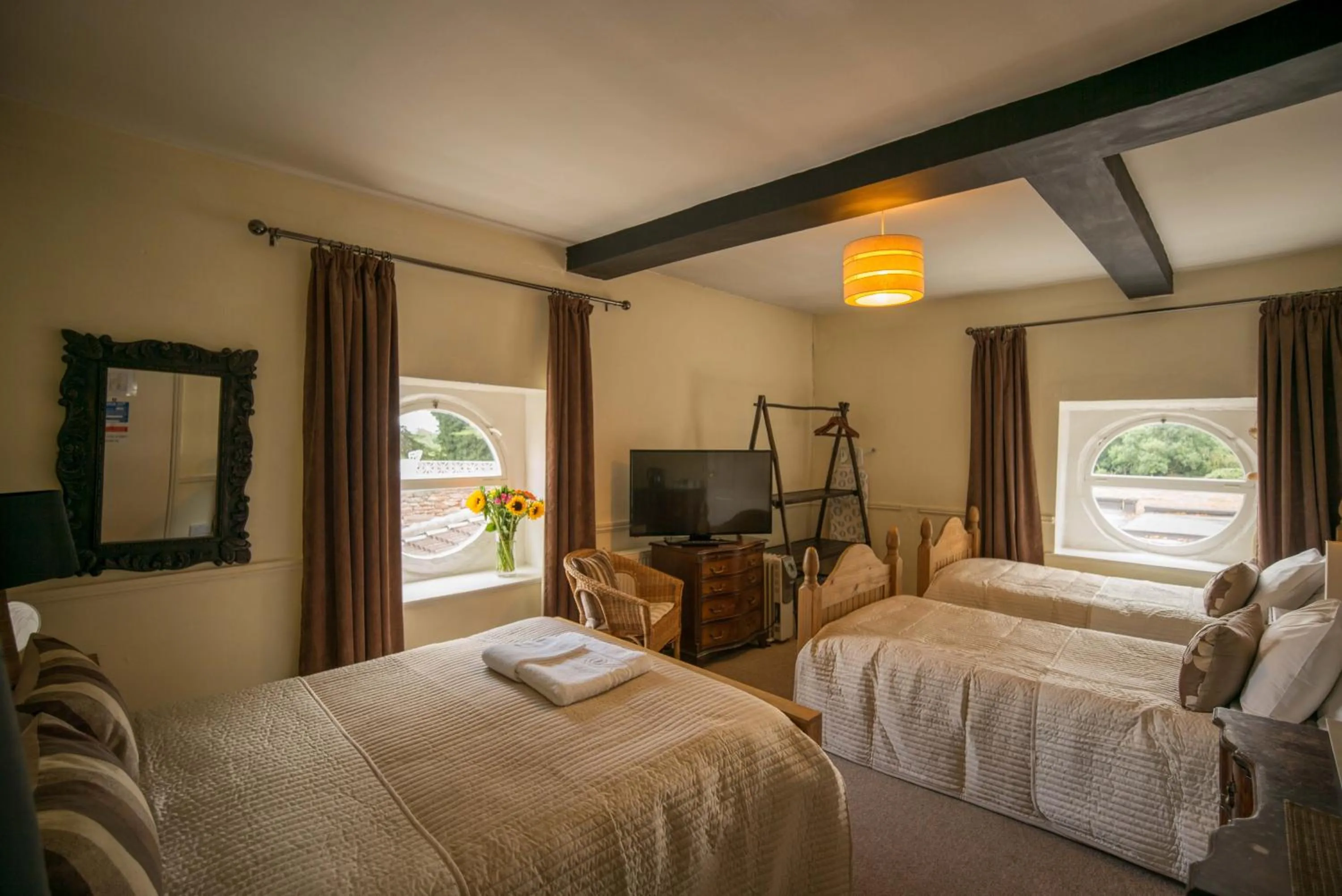 Day, Bed in The Coach House