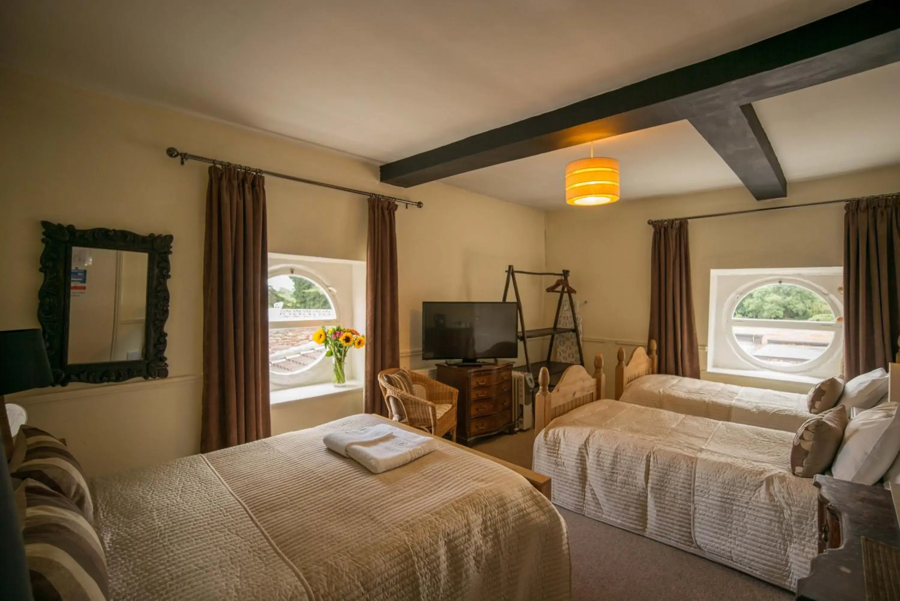 Day, Bed in The Coach House Day, Bed in The Coach House