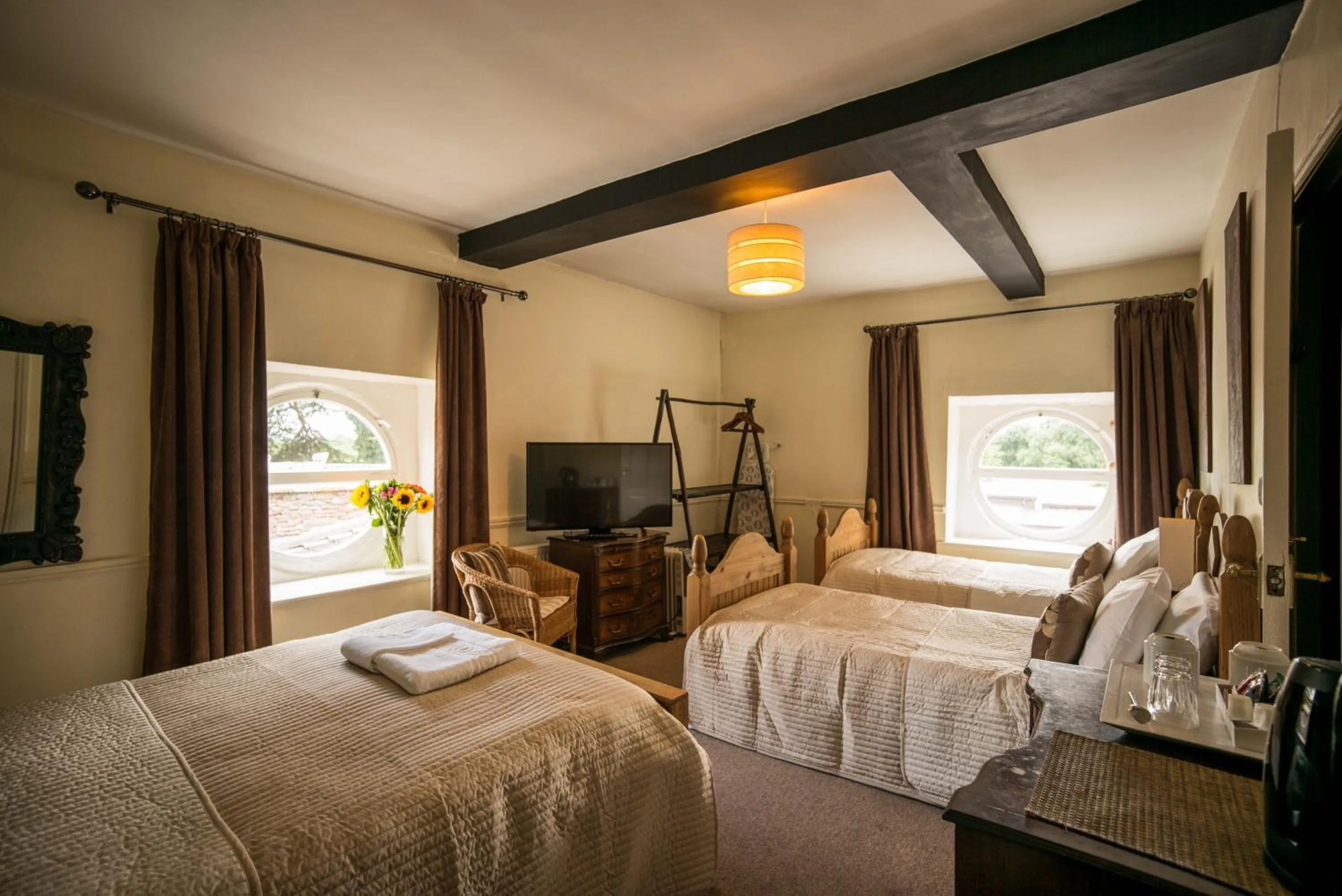 Day, Bed in The Coach House