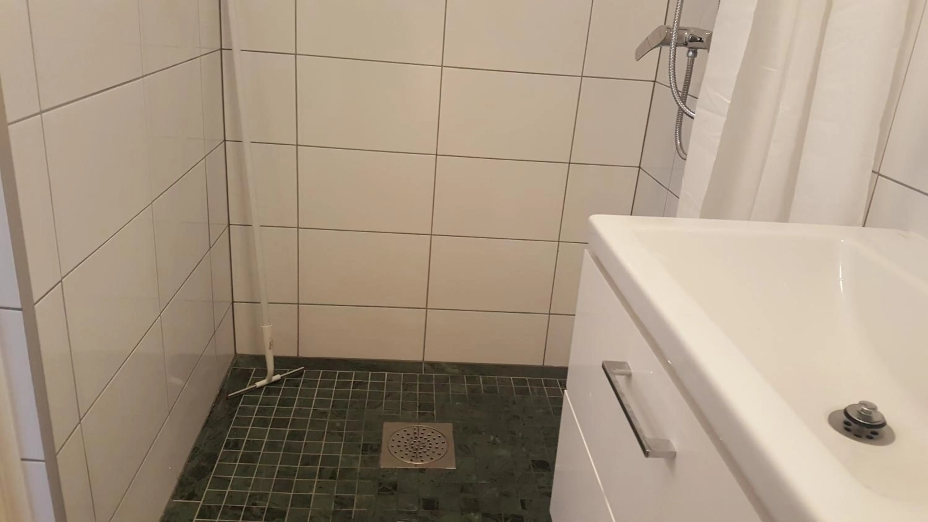 Bathroom in SJÖTORPS HOSTEL