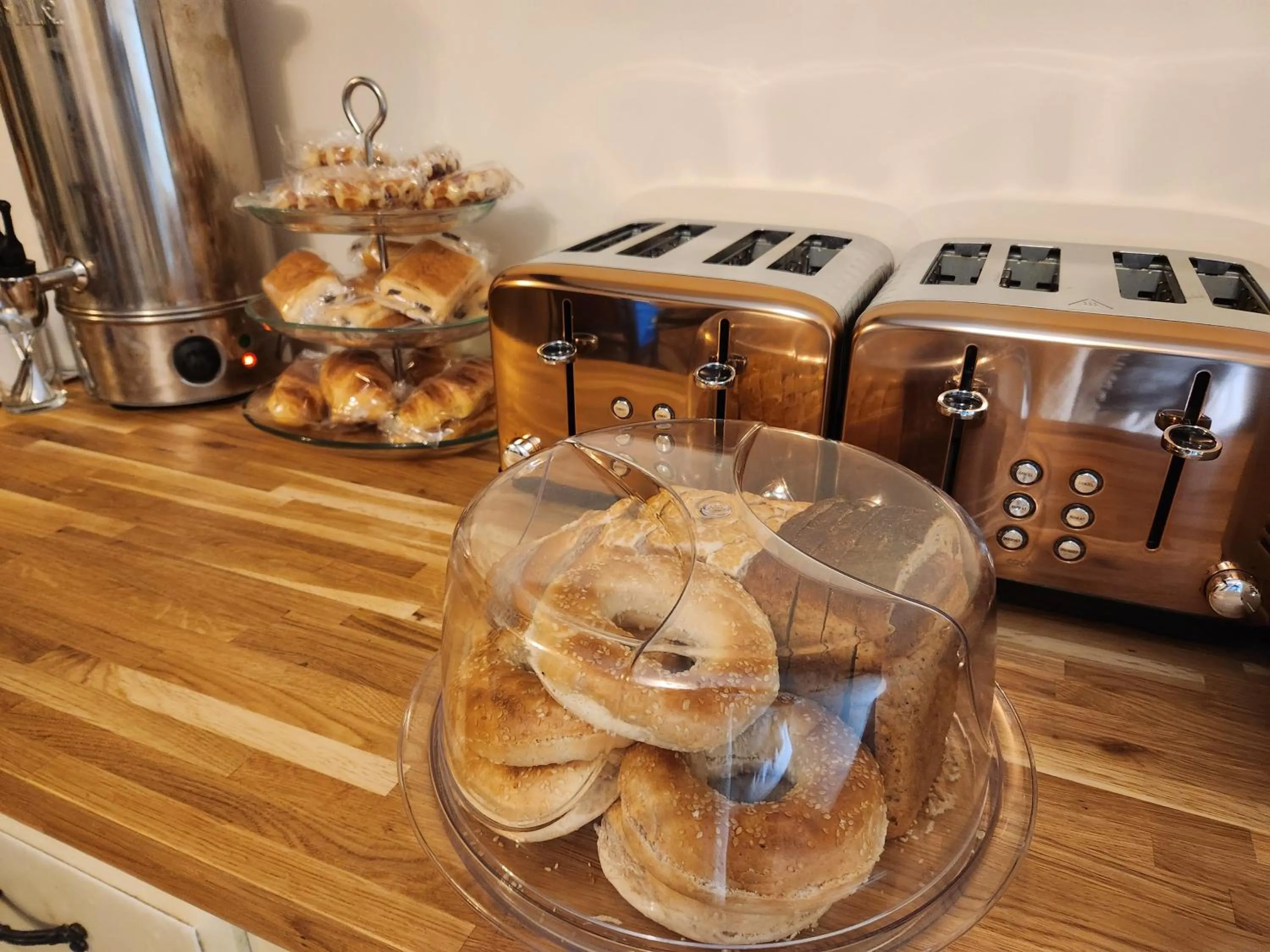 Continental breakfast in Langley Inn