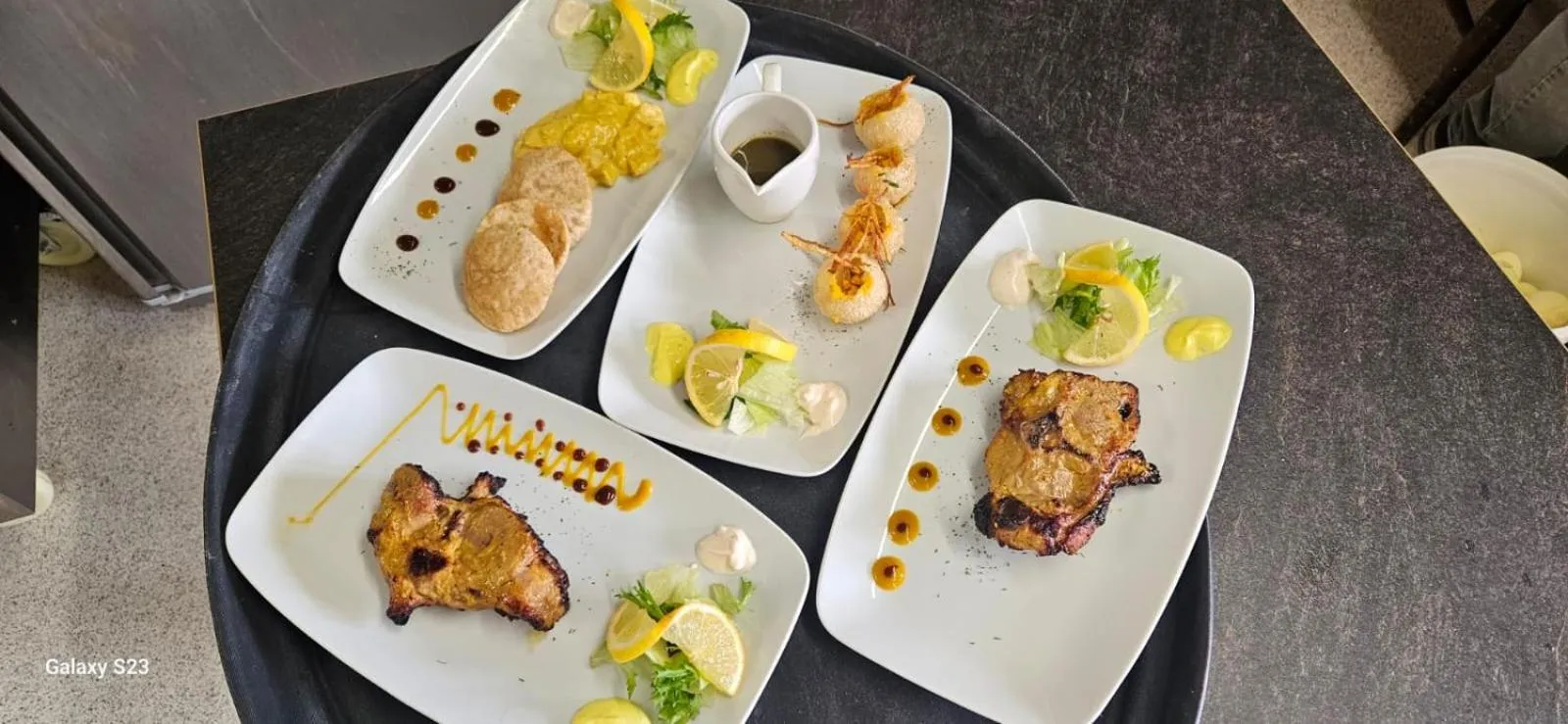 Restaurant/places to eat in Langley Inn