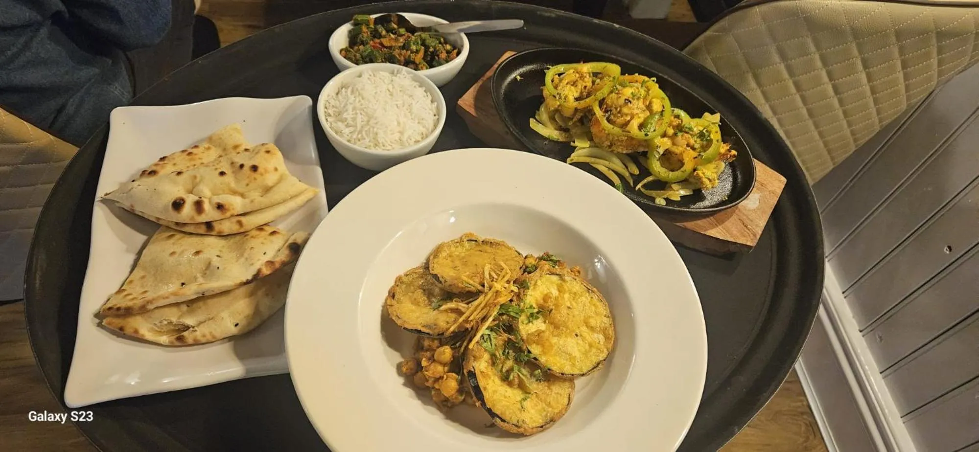 Restaurant/places to eat in Langley Inn