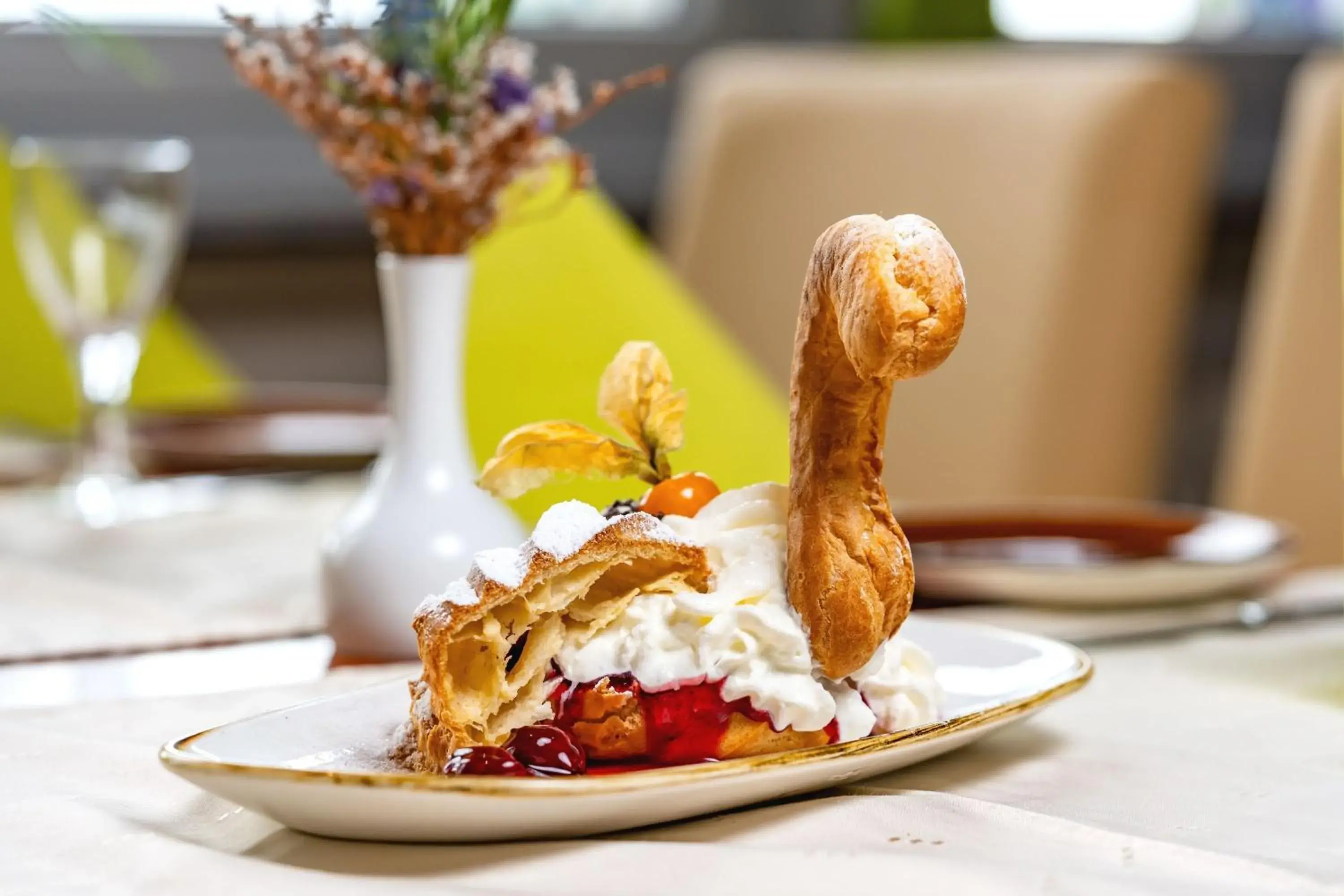 Restaurant/places to eat in AHORN Seehotel Templin Restaurant/places to eat in AHORN Seehotel Templin