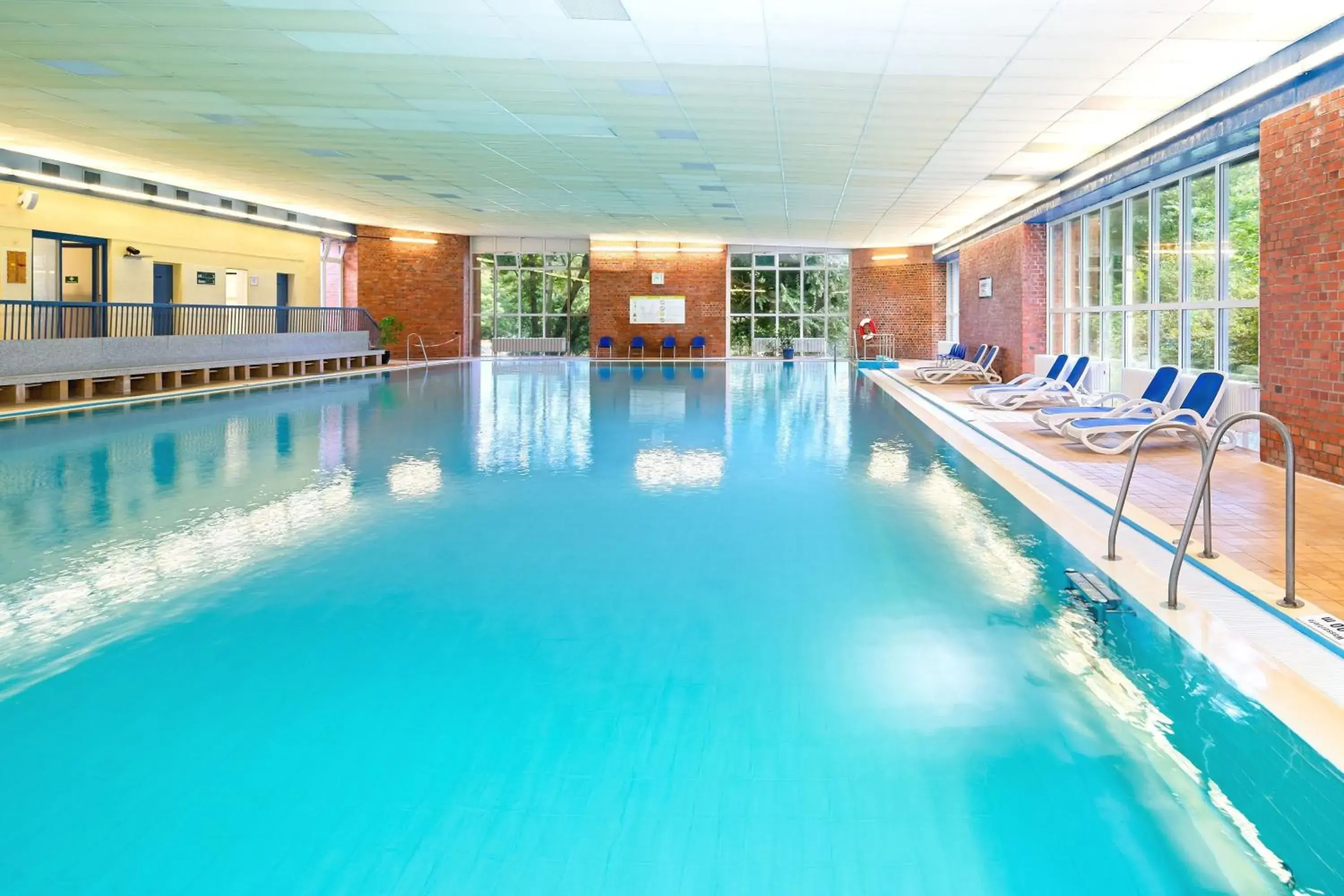 Swimming pool in AHORN Seehotel Templin Swimming pool in AHORN Seehotel Templin