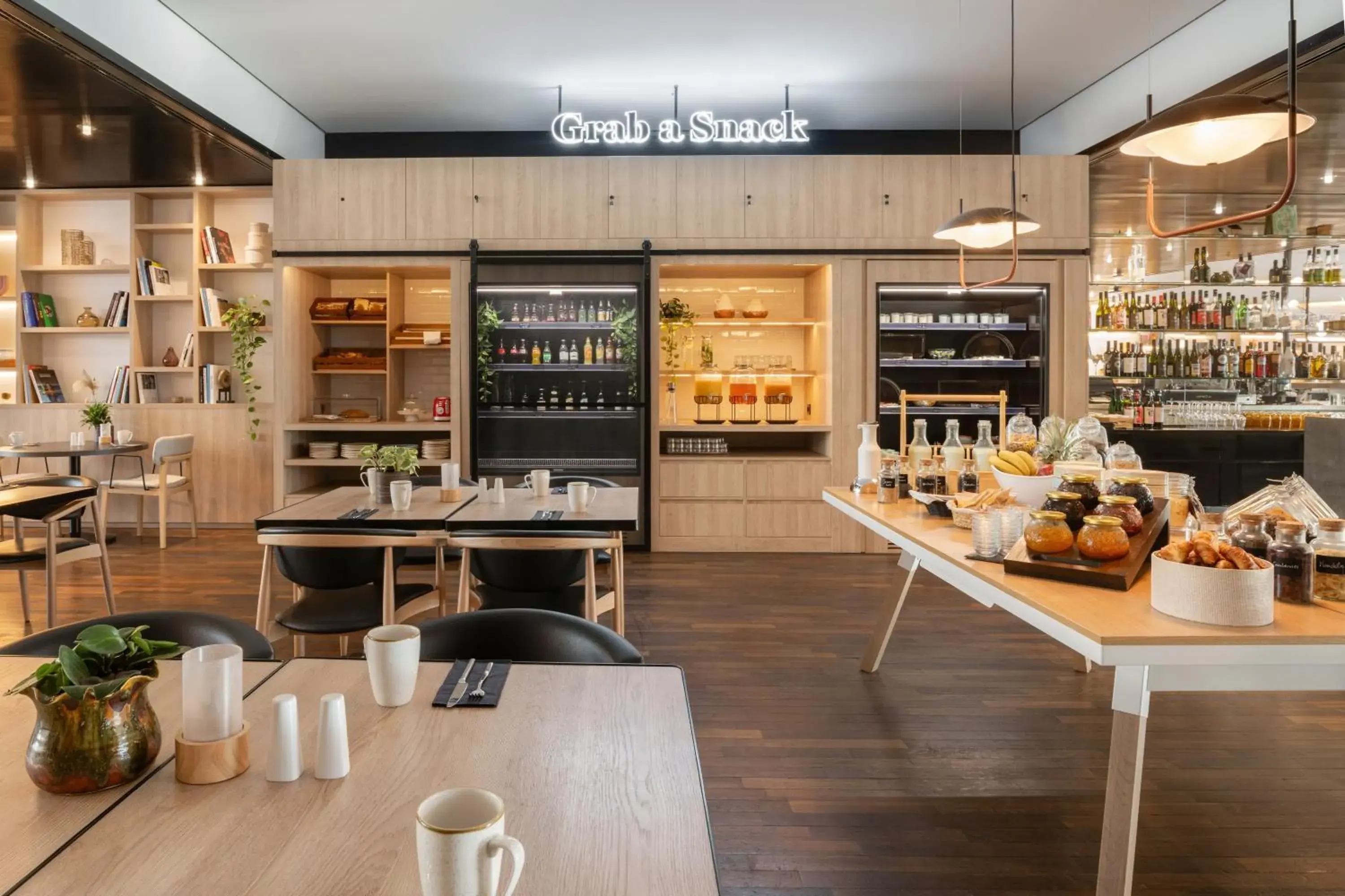 Restaurant/places to eat in INNSiDE by Meliá Düsseldorf Seestern Restaurant/places to eat in INNSiDE by Meliá Düsseldorf Seestern