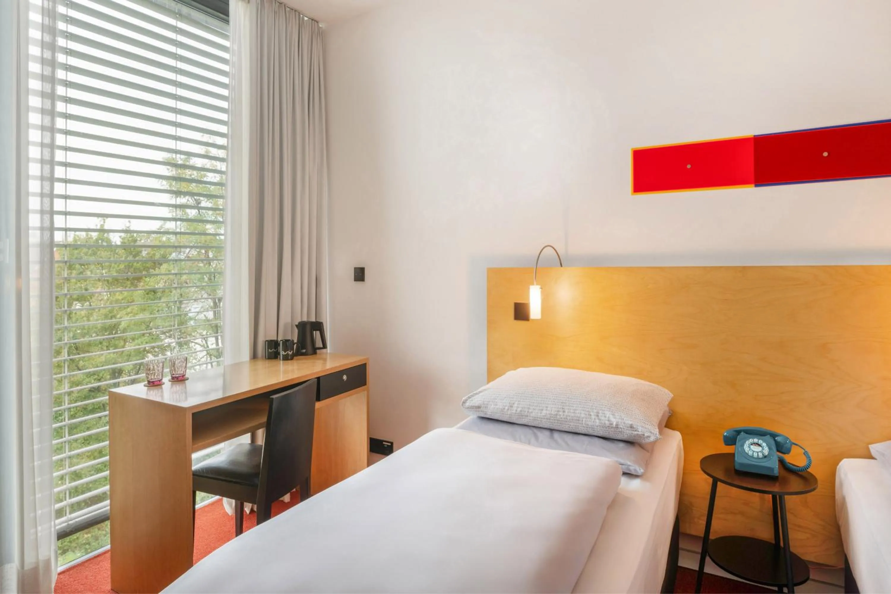 Bed in INNSiDE by Meliá Düsseldorf Seestern