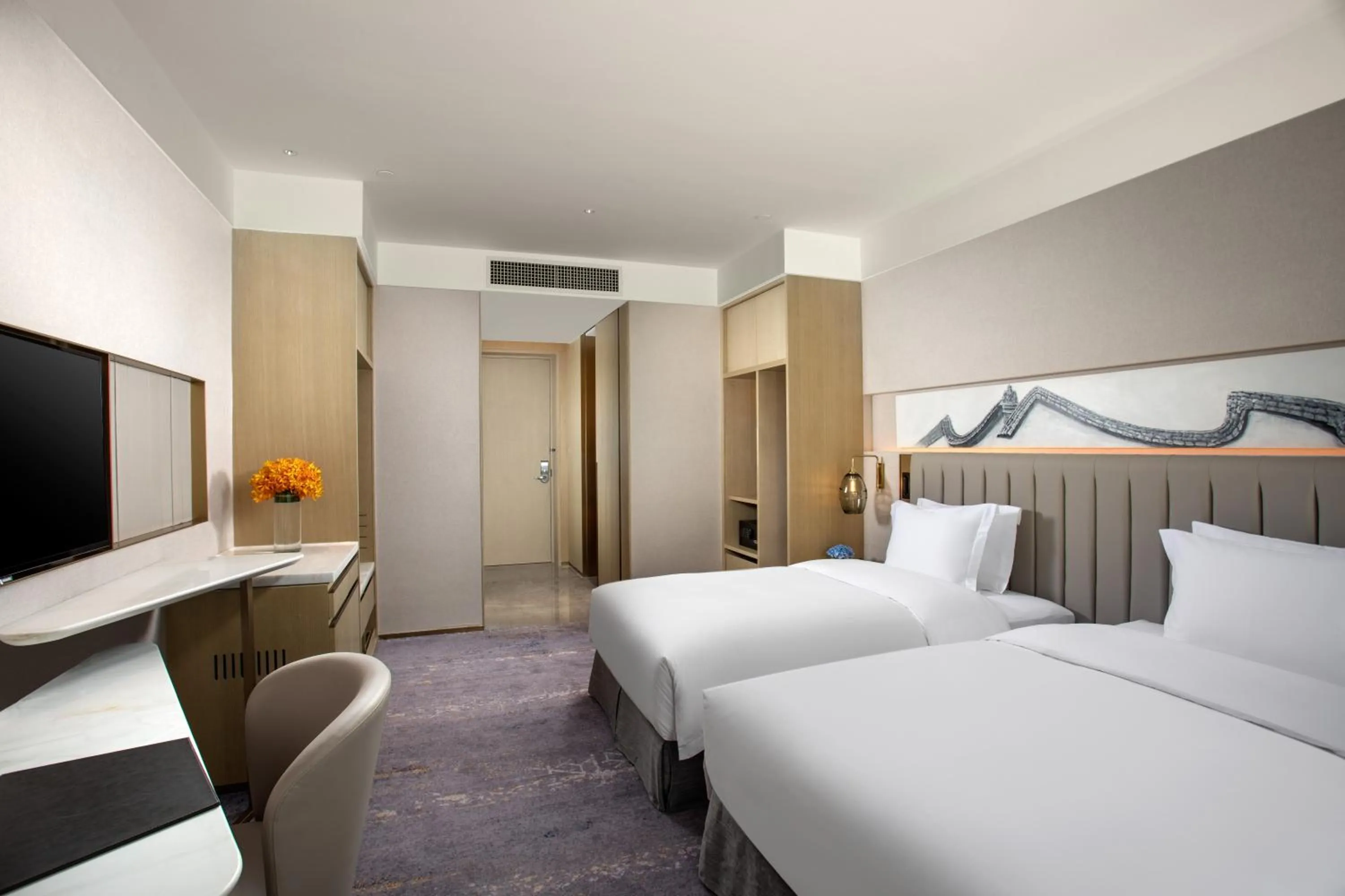 Bed in Crowne Plaza Fuzhou South by IHG