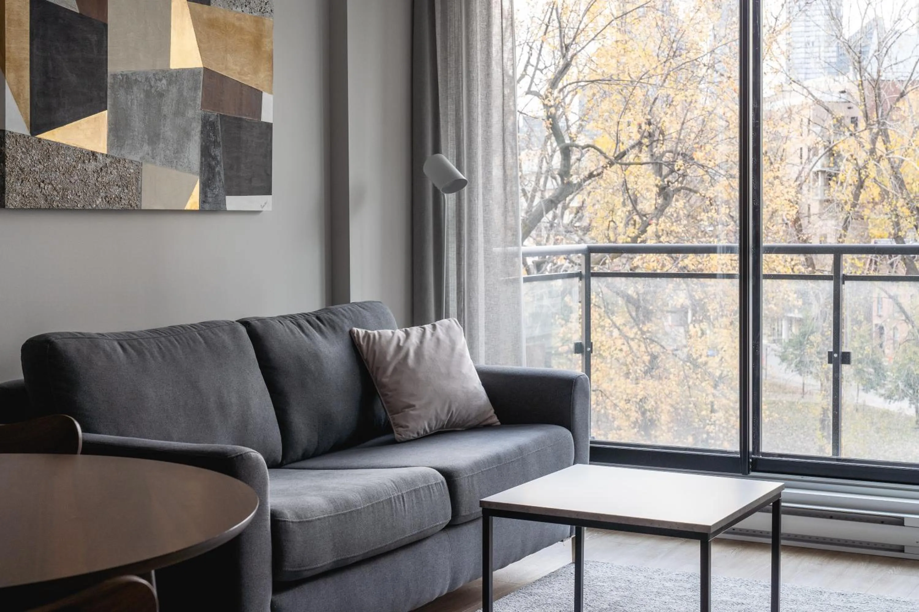 Living room in Griffintown Hôtel