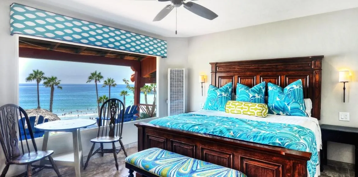 Bed in Beachcomber Inn