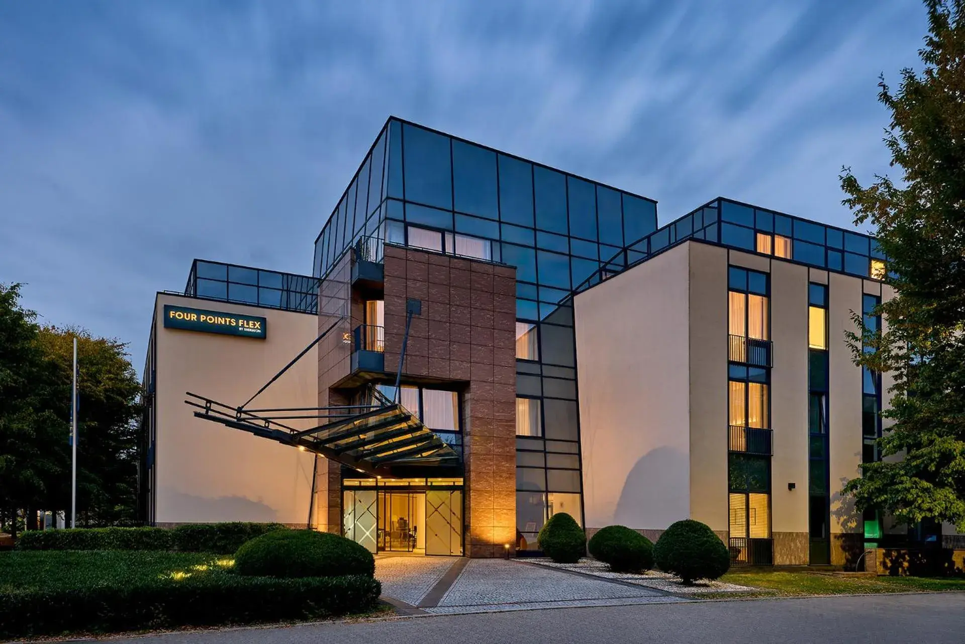 Property building in Four Points Flex by Sheraton Ratingen Düsseldorf Airport Property building in Four Points Flex by Sheraton Ratingen Düsseldorf Airport