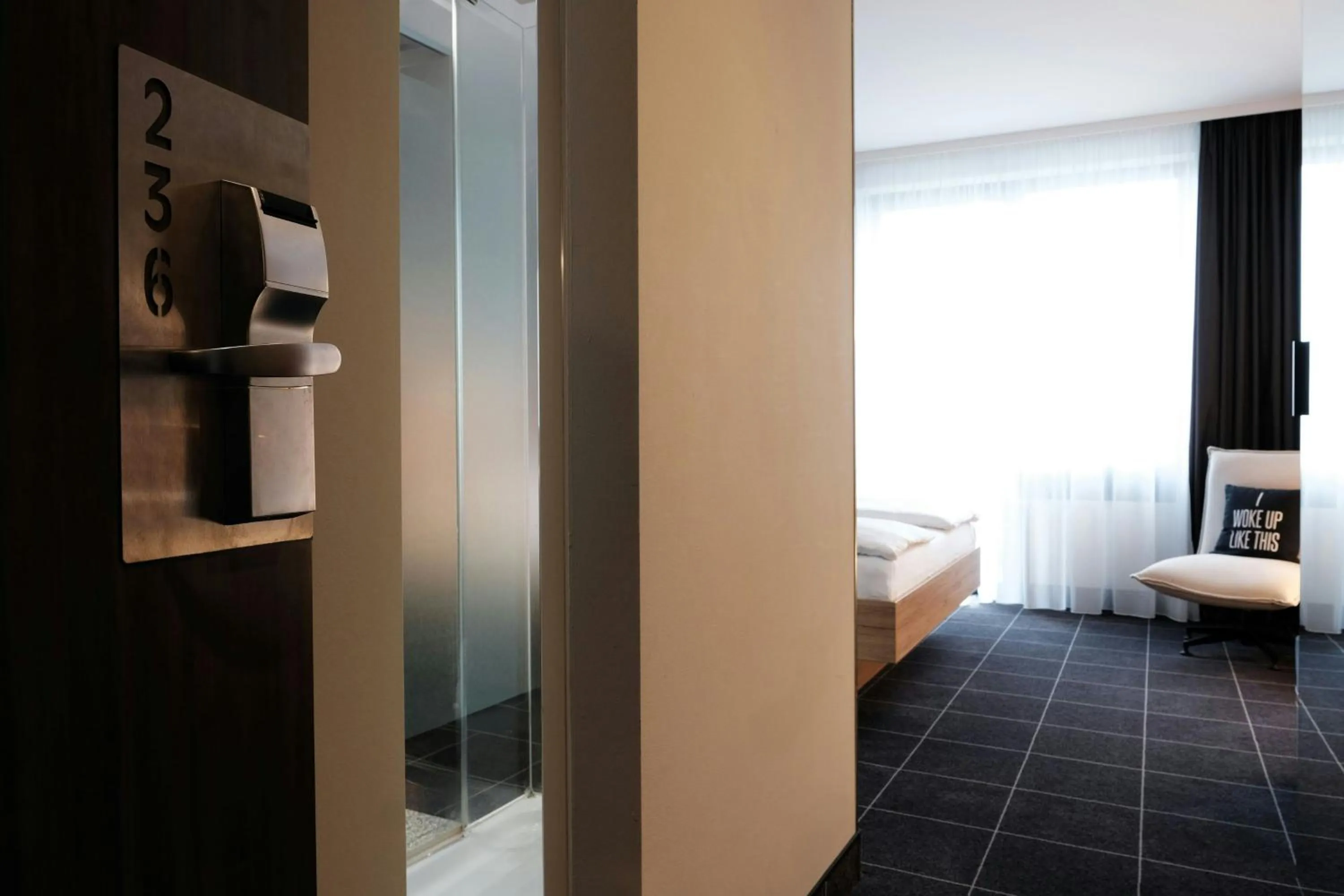 Photo of the whole room, Bed in Four Points Flex by Sheraton Ratingen Düsseldorf Airport
