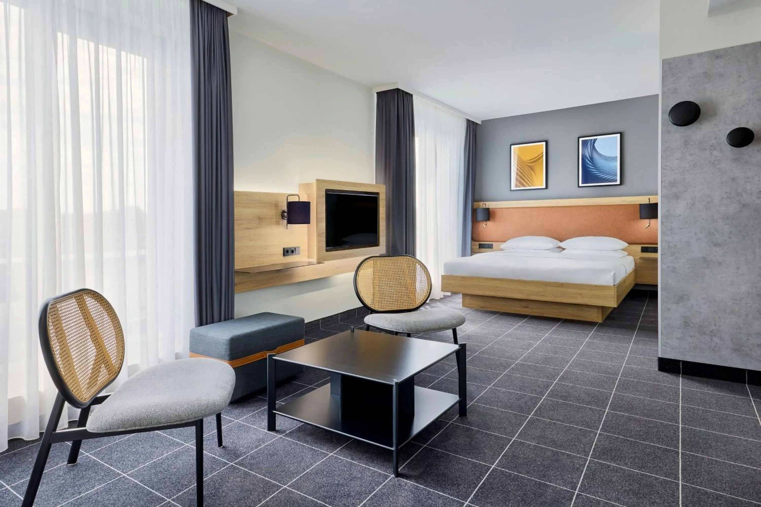 Photo of the whole room, Bed in Four Points Flex by Sheraton Ratingen Düsseldorf Airport