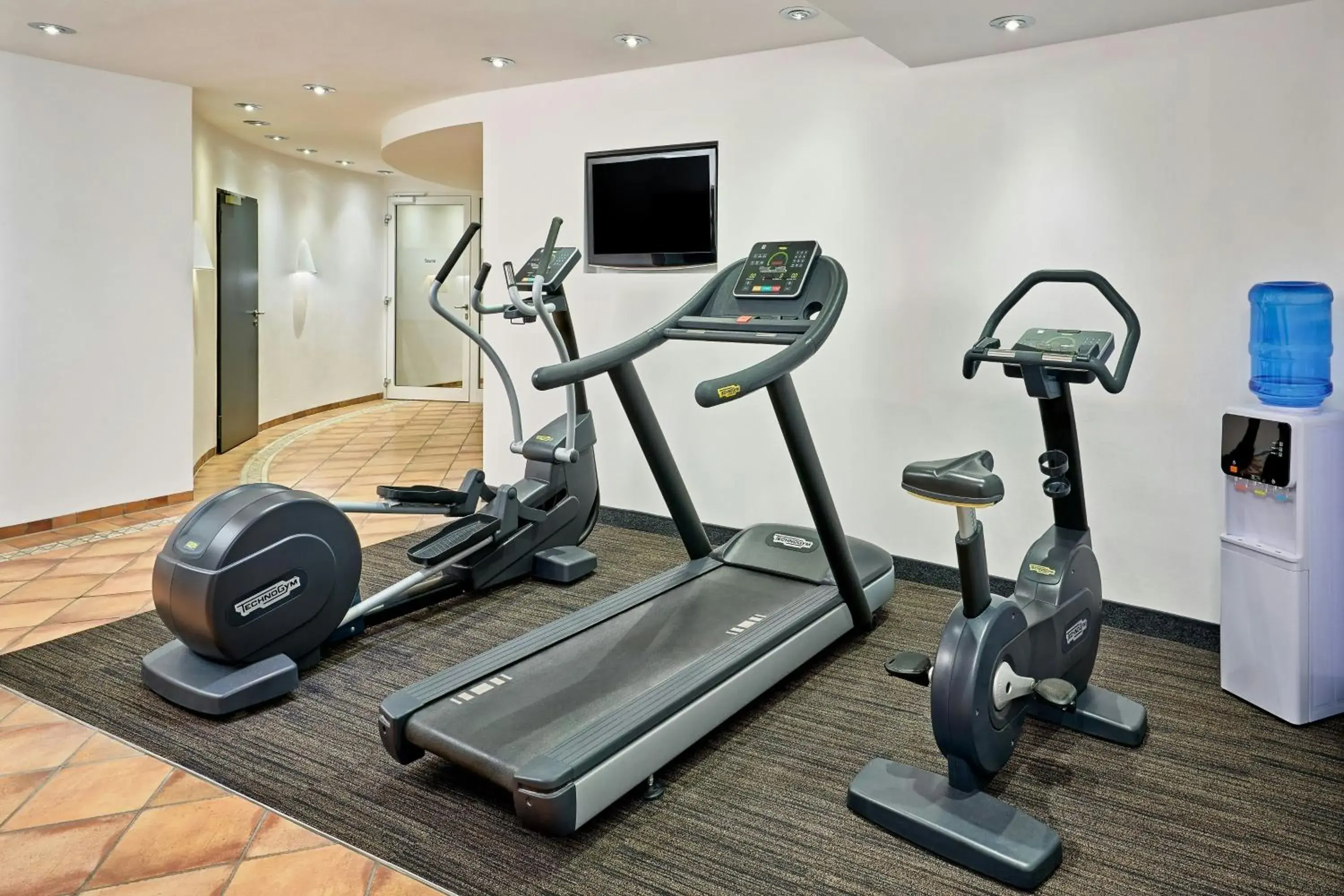 Fitness centre/facilities in Four Points Flex by Sheraton Ratingen Düsseldorf Airport Fitness centre/facilities in Four Points Flex by Sheraton Ratingen Düsseldorf Airport