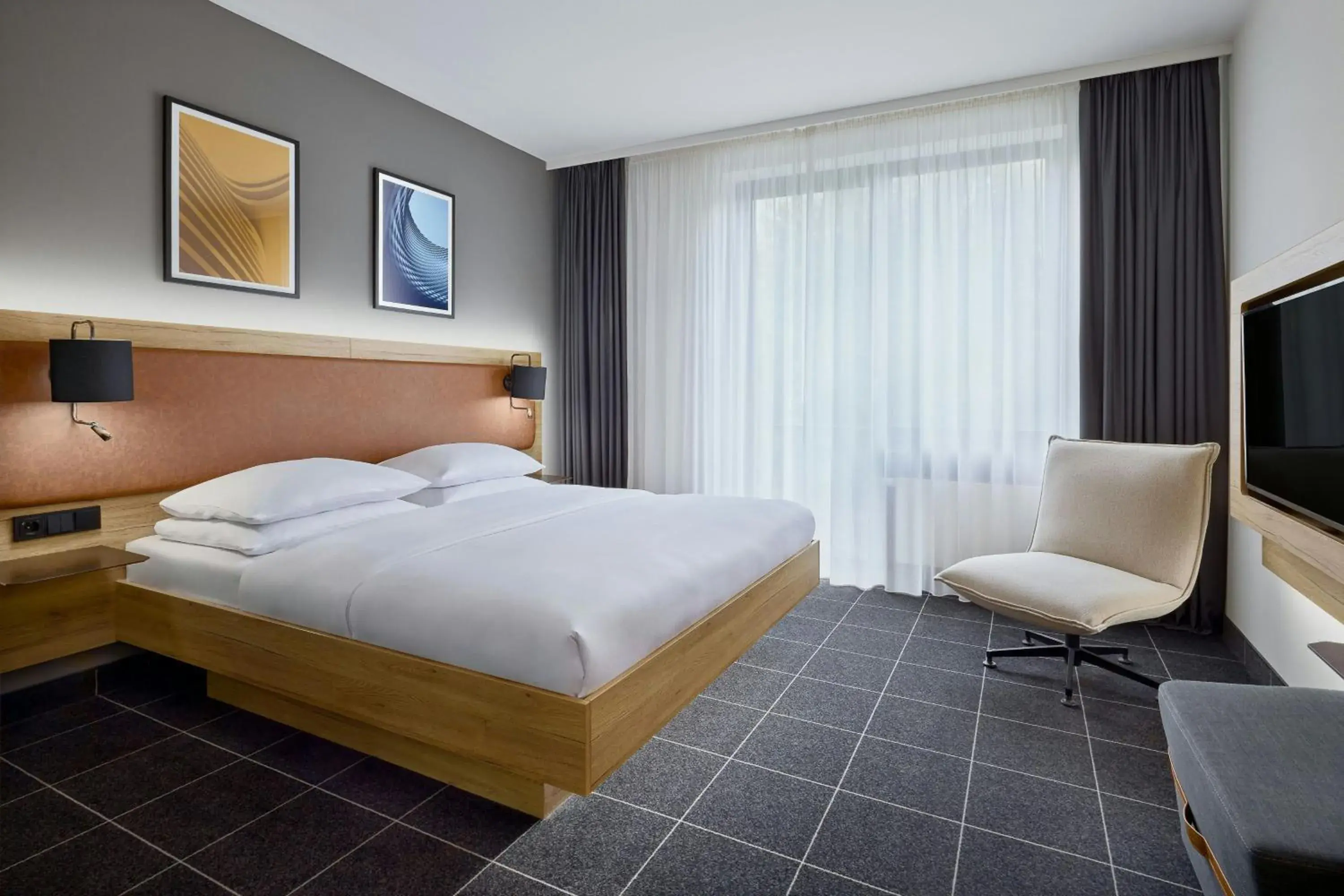 Photo of the whole room, Bed in Four Points Flex by Sheraton Ratingen Düsseldorf Airport Photo of the whole room, Bed in Four Points Flex by Sheraton Ratingen Düsseldorf Airport