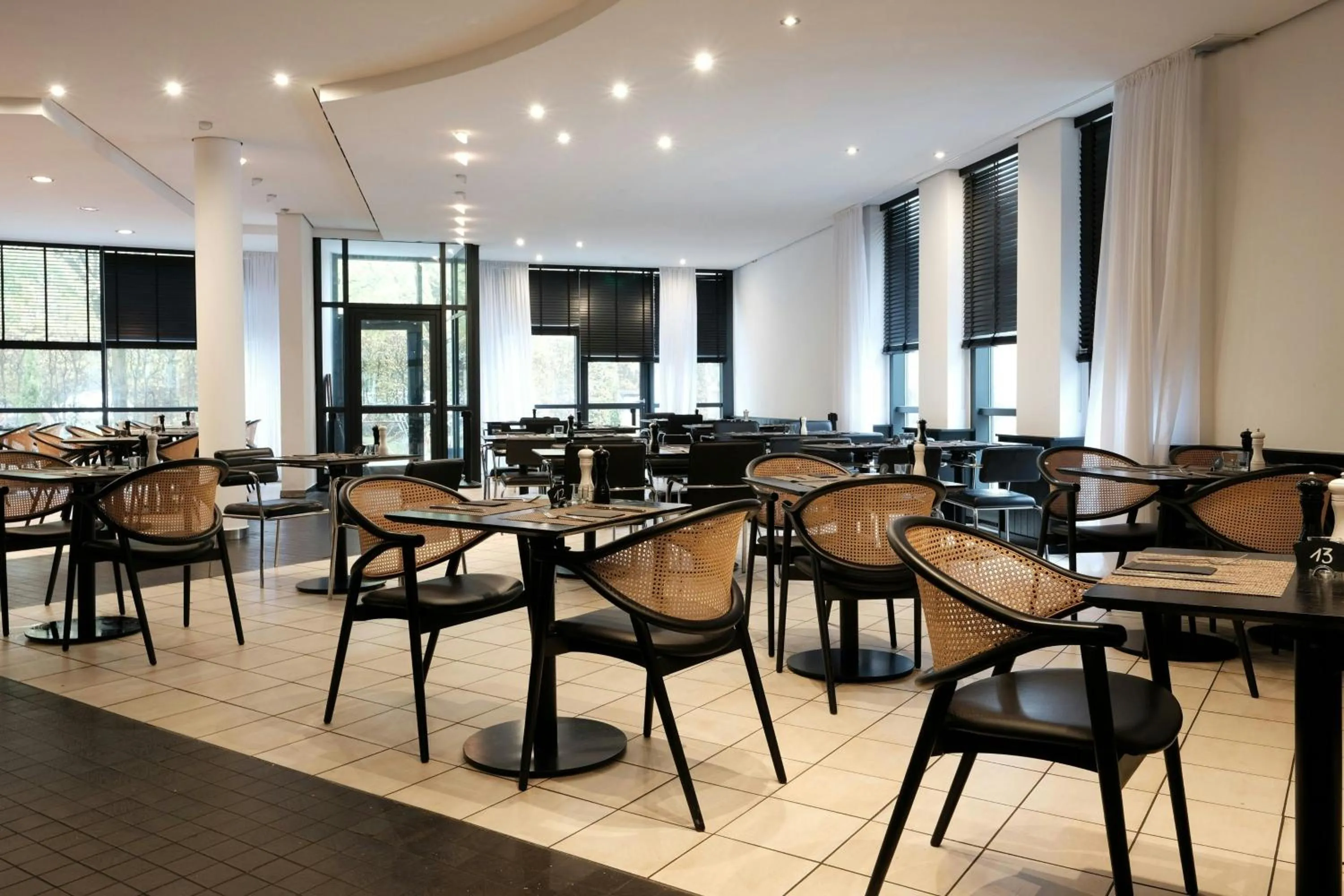 Restaurant/places to eat in Four Points Flex by Sheraton Ratingen Düsseldorf Airport