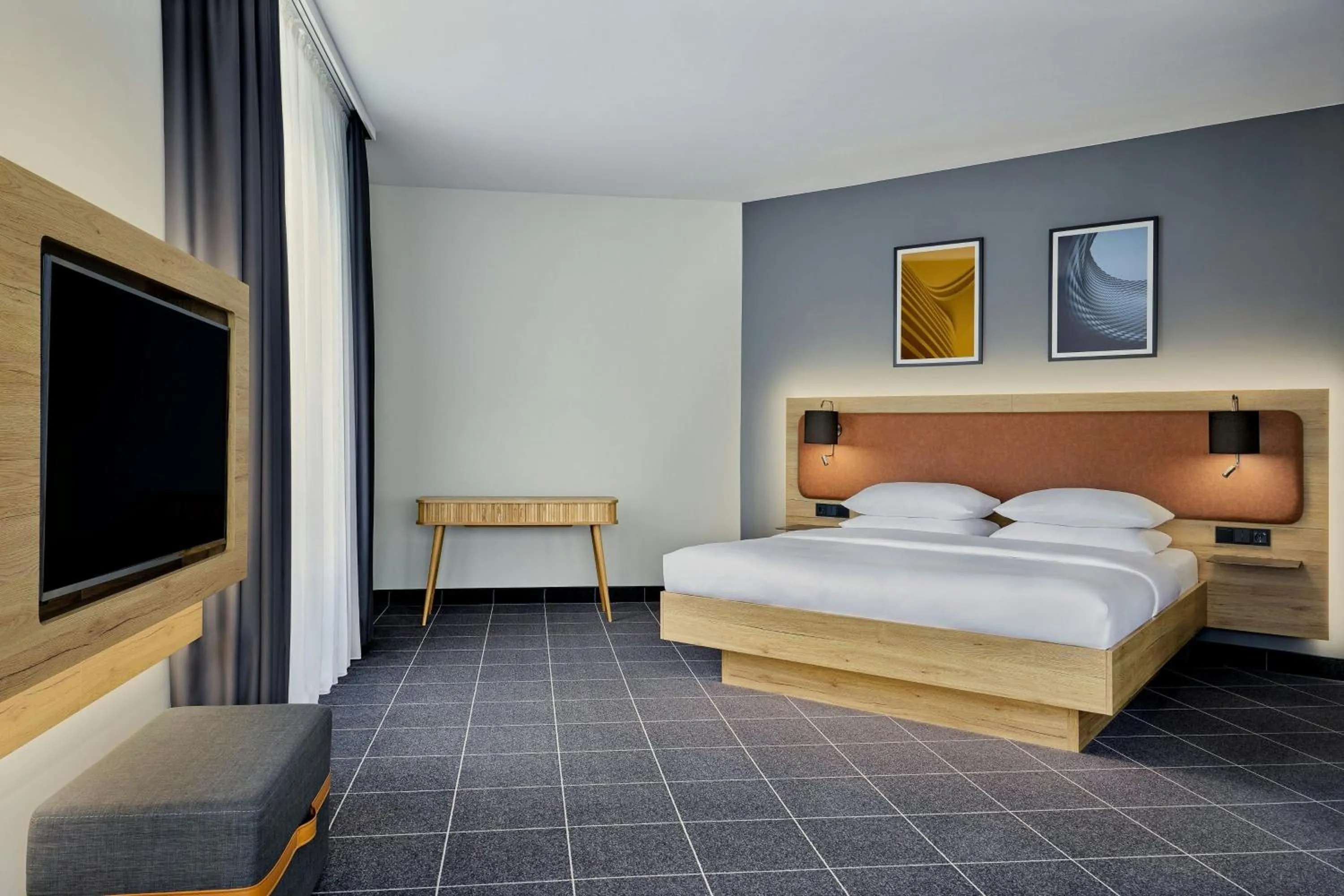 Photo of the whole room, Bed in Four Points Flex by Sheraton Ratingen Düsseldorf Airport
