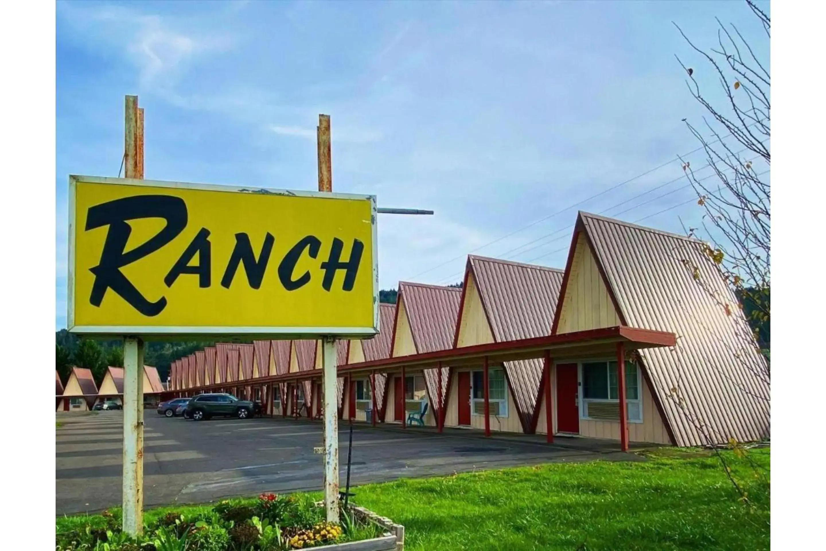 Property building in The Ranch Motel Property building in The Ranch Motel