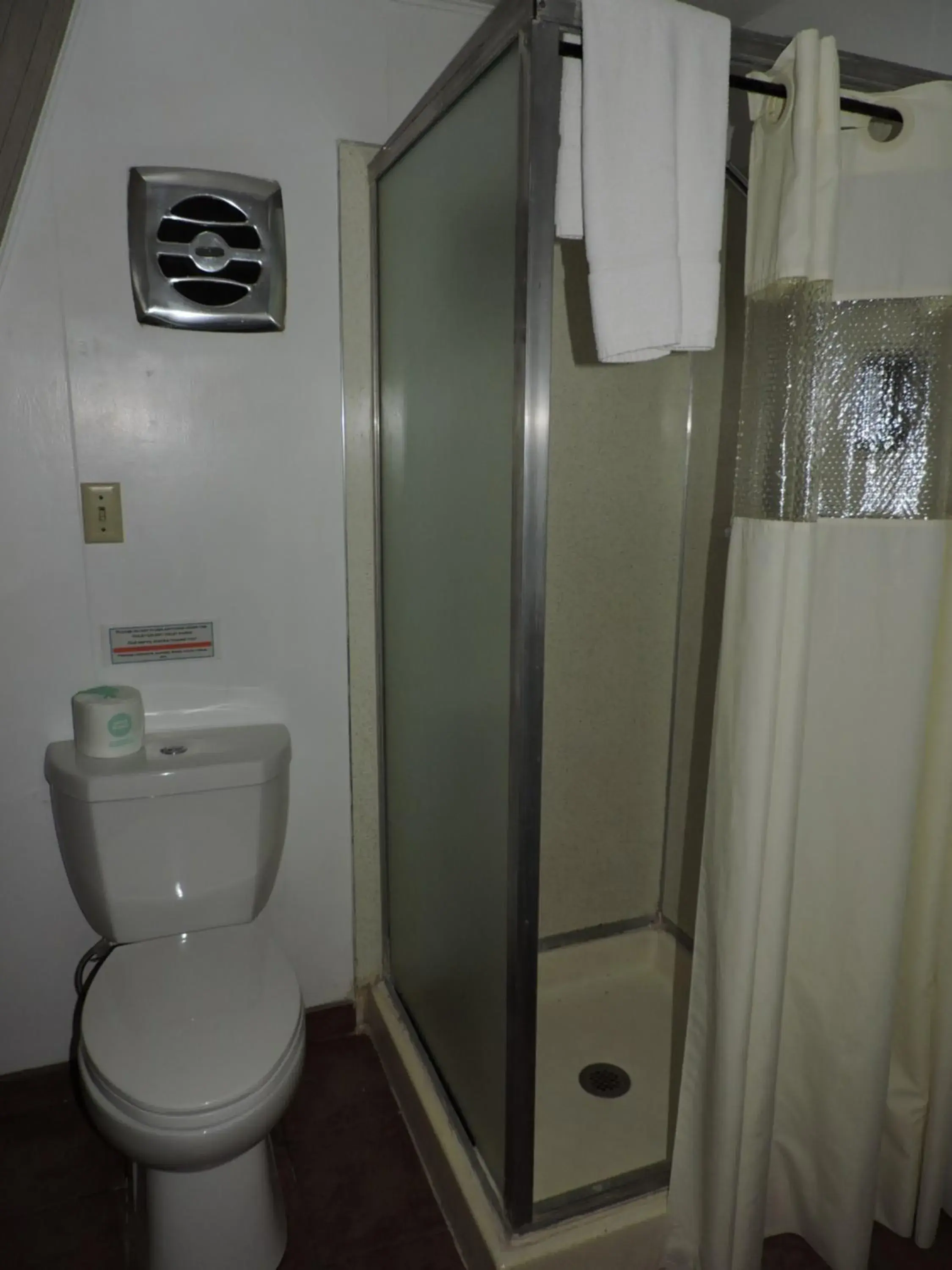 Queen Room in The Ranch Motel Queen Room in The Ranch Motel