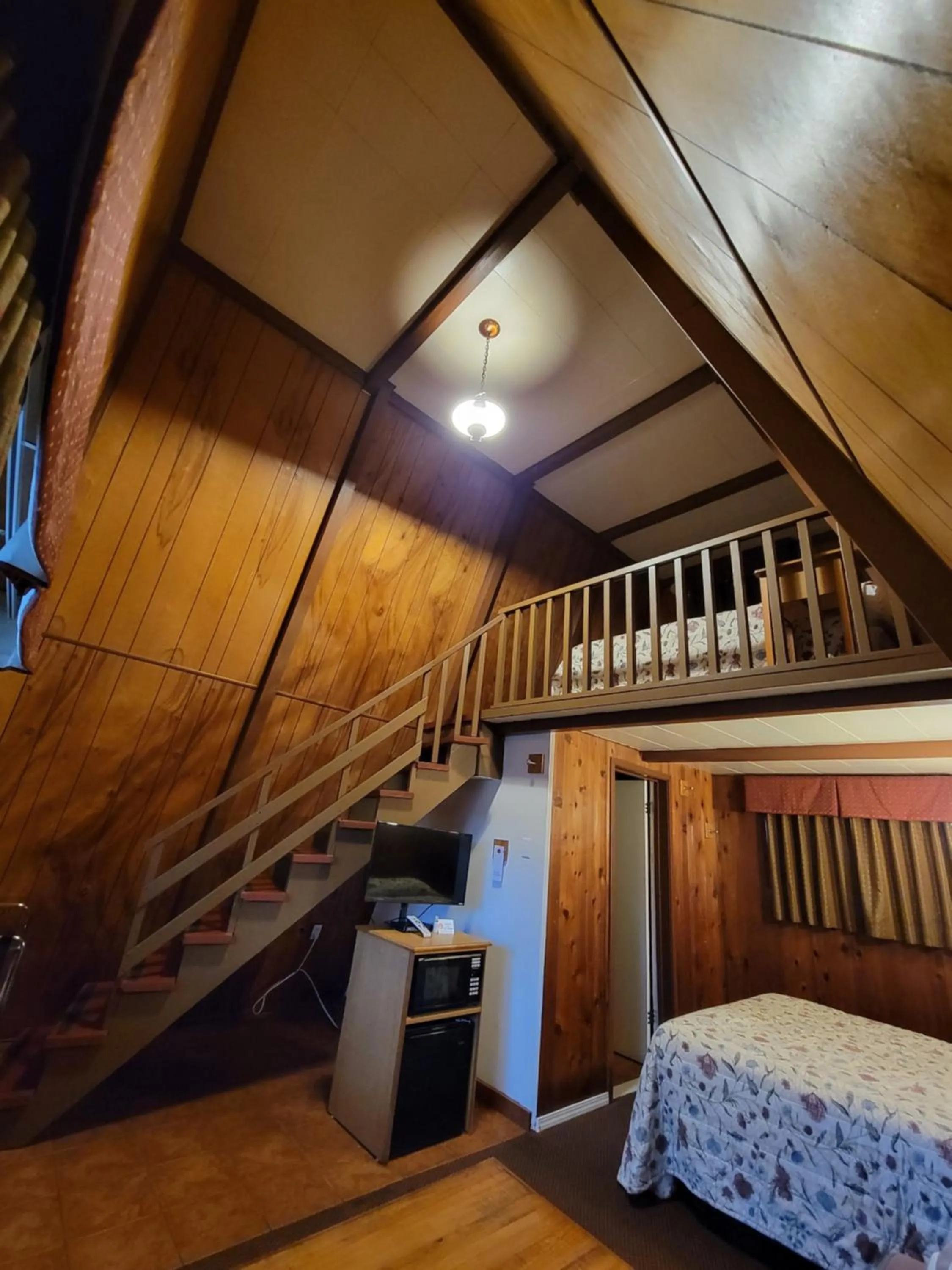 Family Room with Private Bathroom in The Ranch Motel