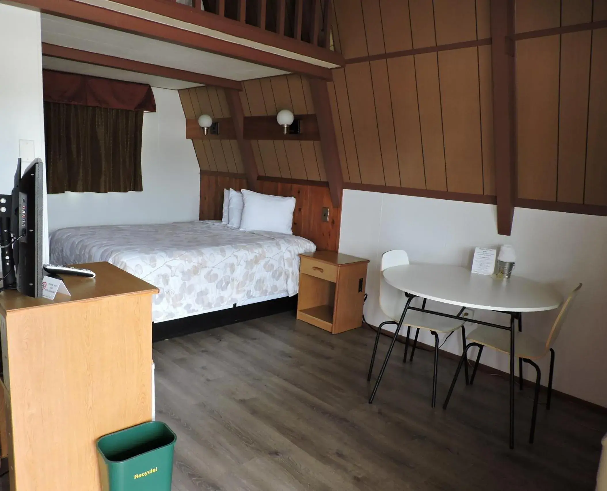 Bed in The Ranch Motel Bed in The Ranch Motel