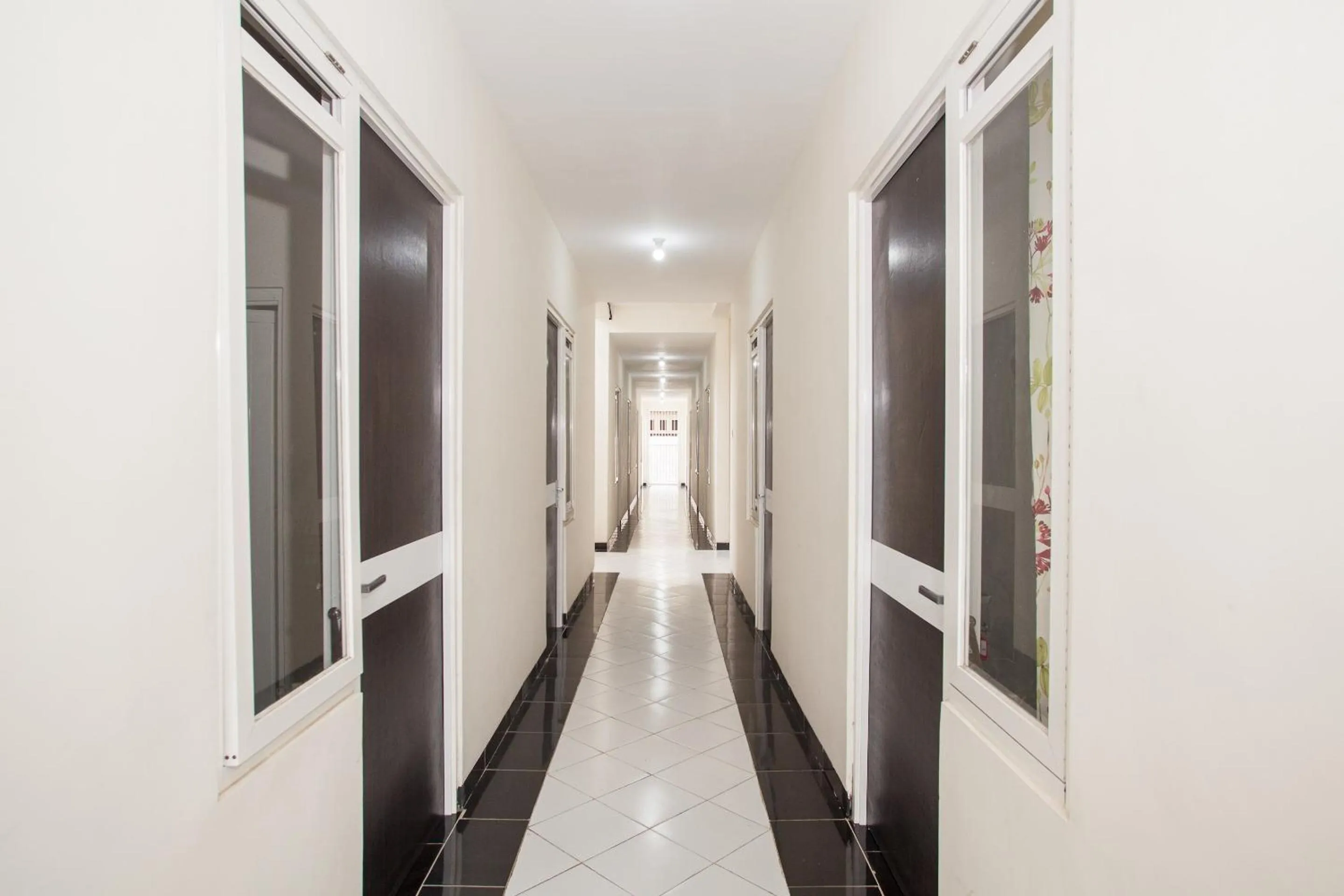 Lobby or reception in Hotel O Cozy Residence Syariah