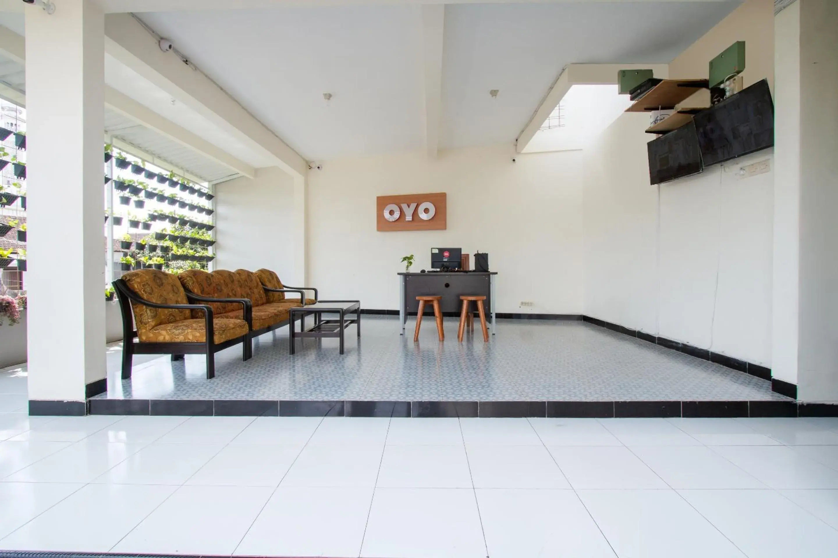 Lobby or reception in Hotel O Cozy Residence Syariah Lobby or reception in Hotel O Cozy Residence Syariah