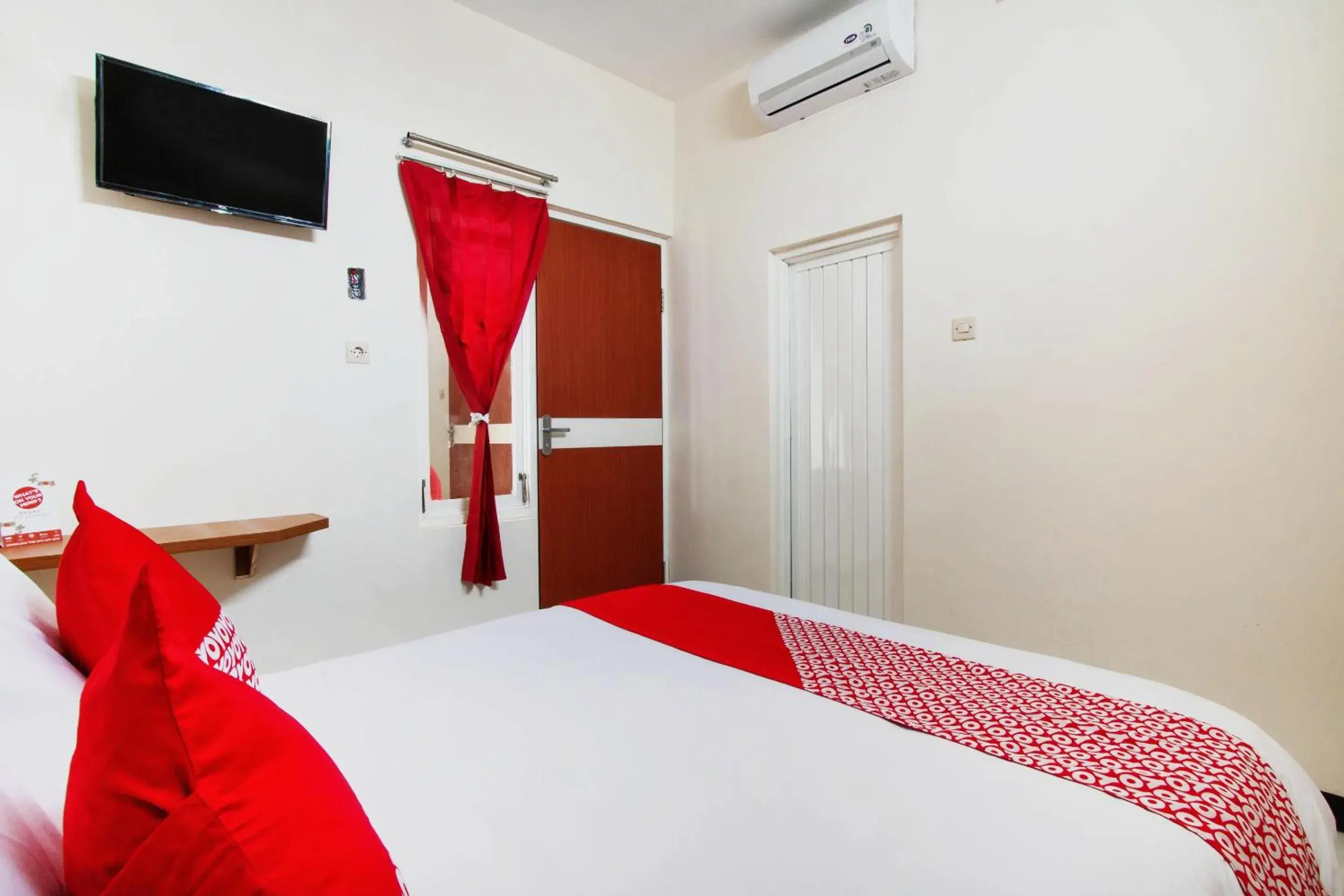 Bedroom, Bed in Hotel O Cozy Residence Syariah Bedroom, Bed in Hotel O Cozy Residence Syariah