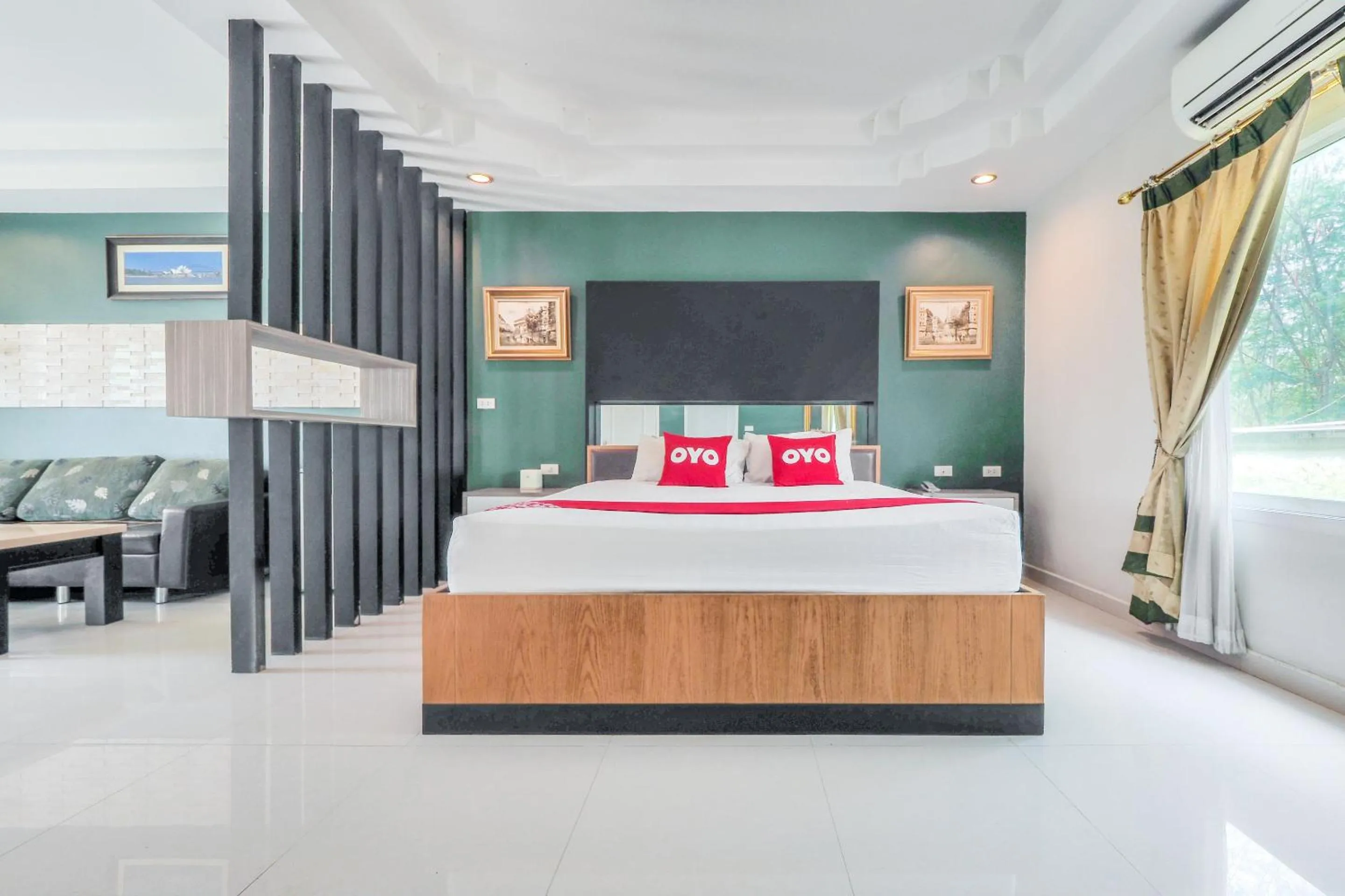 Bedroom, Bed in OYO 926 Sydney Resort