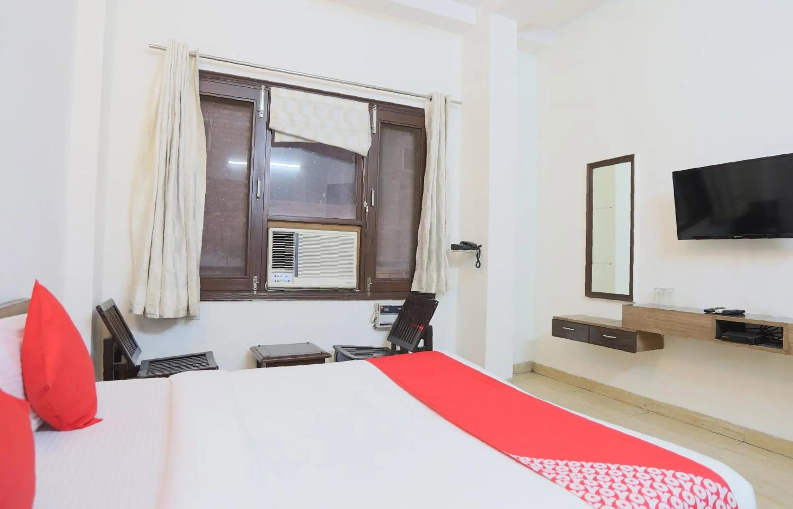 Bedroom, Bed in Hotel O New Raj Kamal