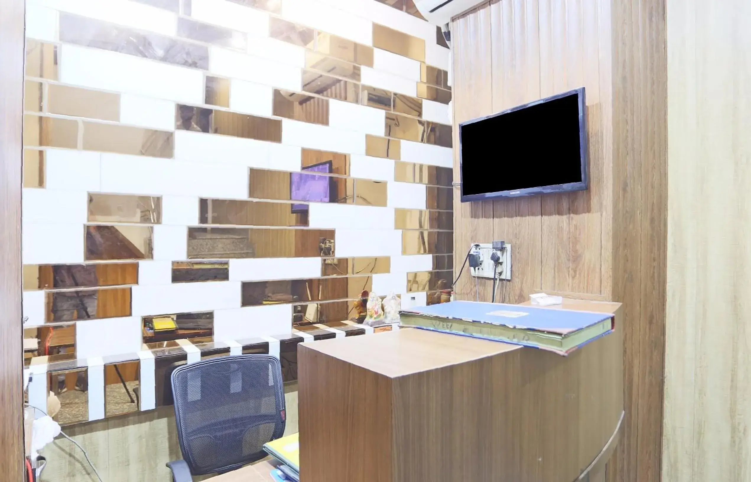 Lobby or reception in Hotel O New Raj Kamal Lobby or reception in Hotel O New Raj Kamal