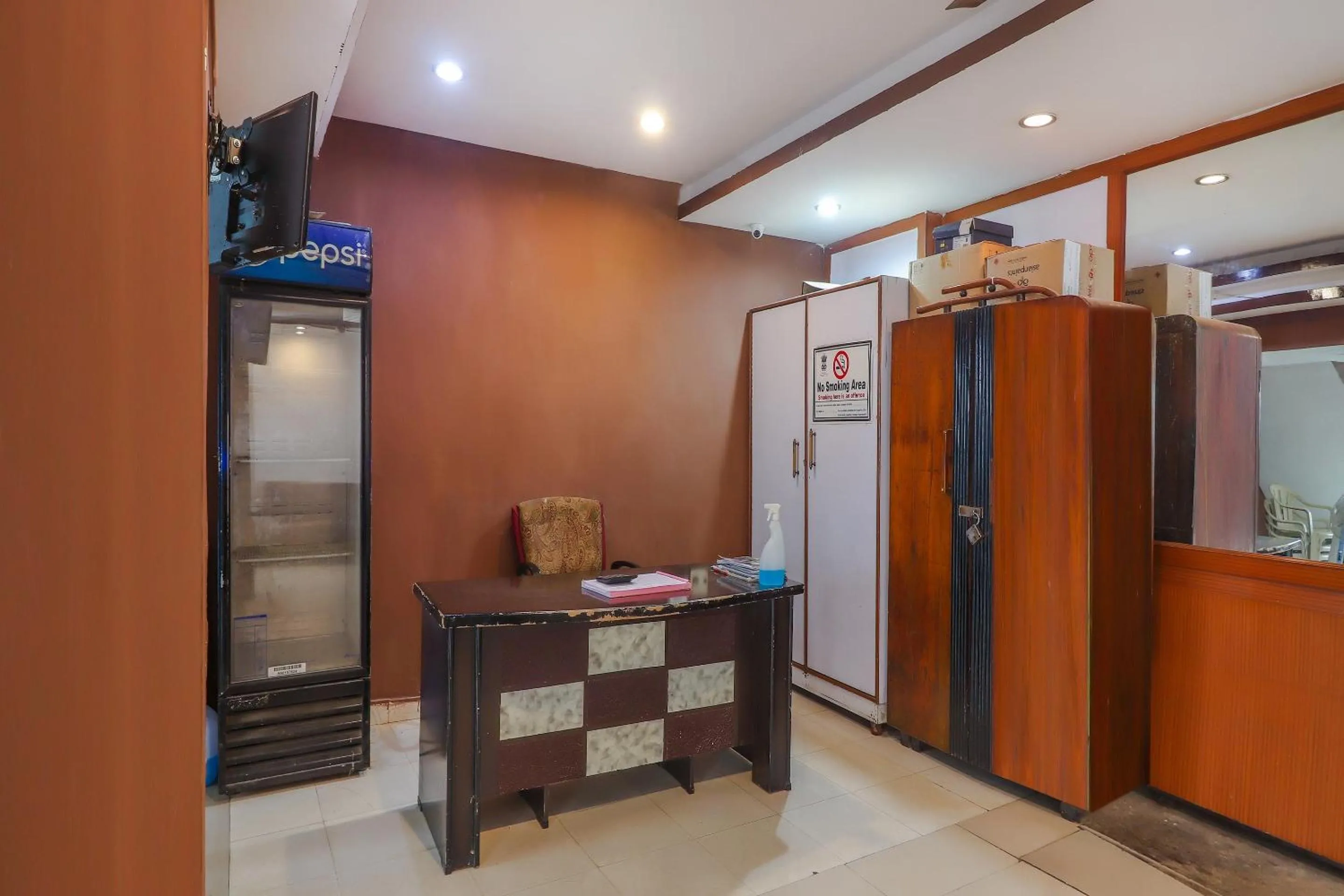 SPOT ON by OYO Hotel Pioneer lodge