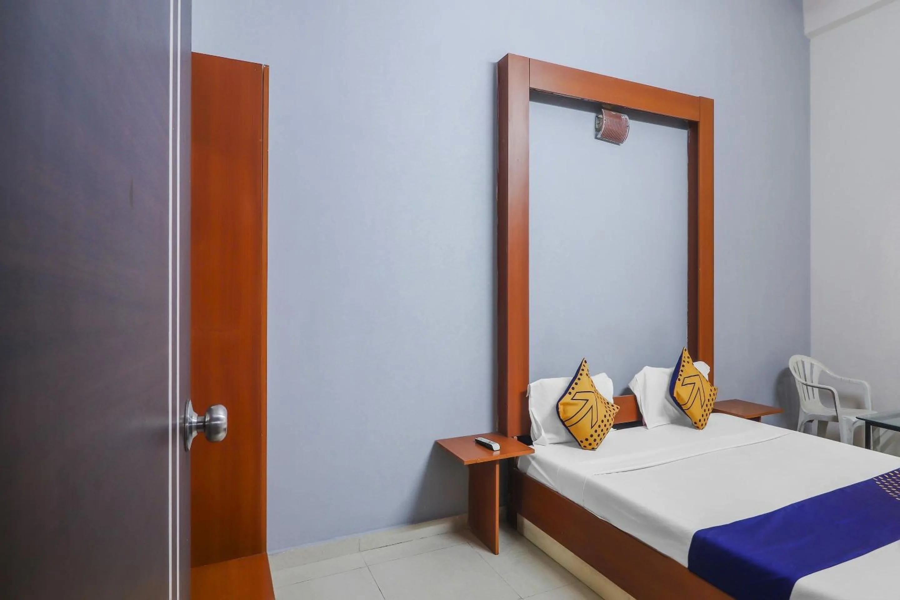 SPOT ON by OYO Hotel Pioneer lodge