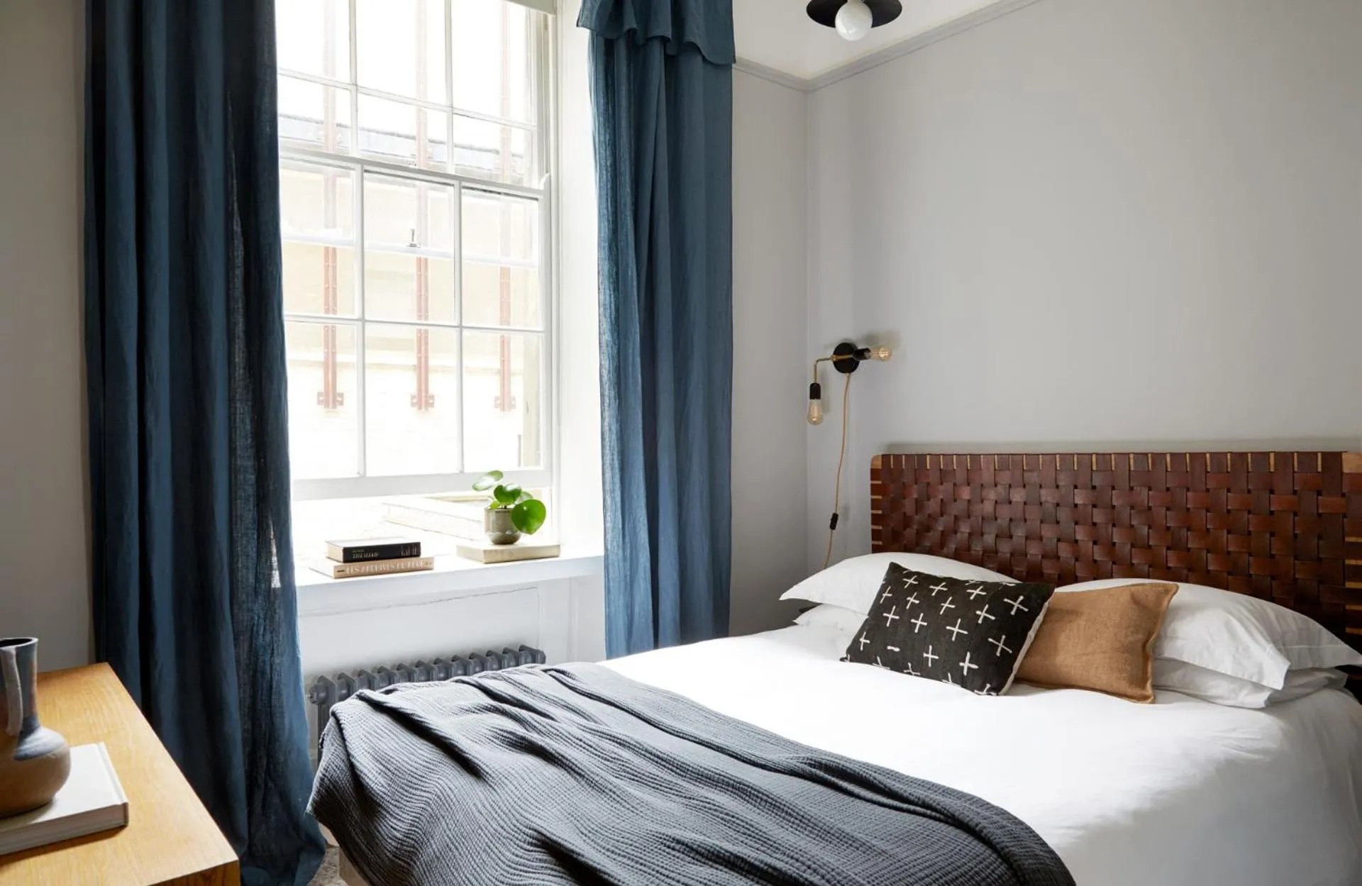 Bed in The Angel Collection minutes from Angel Tube Station