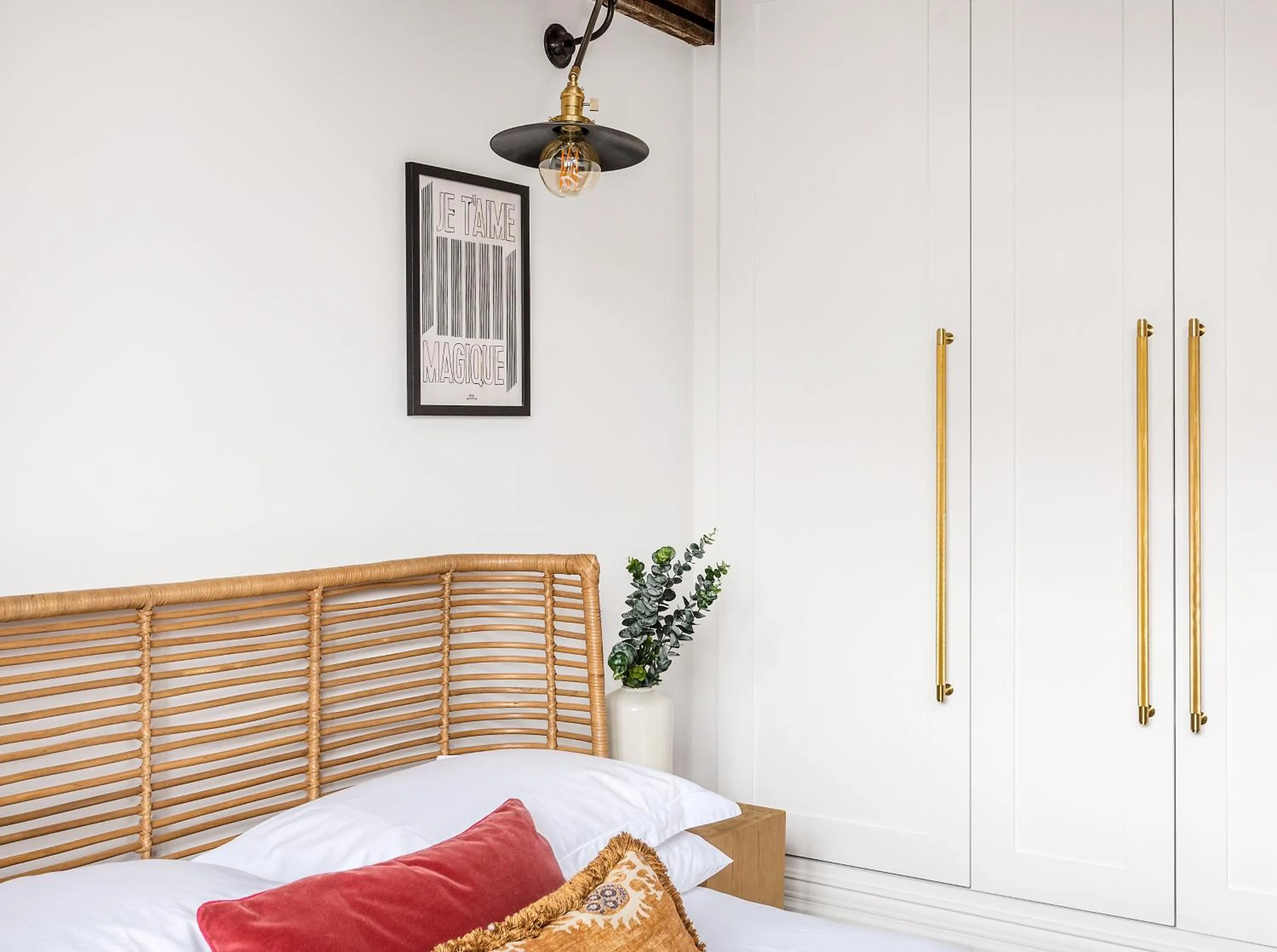 Bed in The Angel Collection minutes from Angel Tube Station