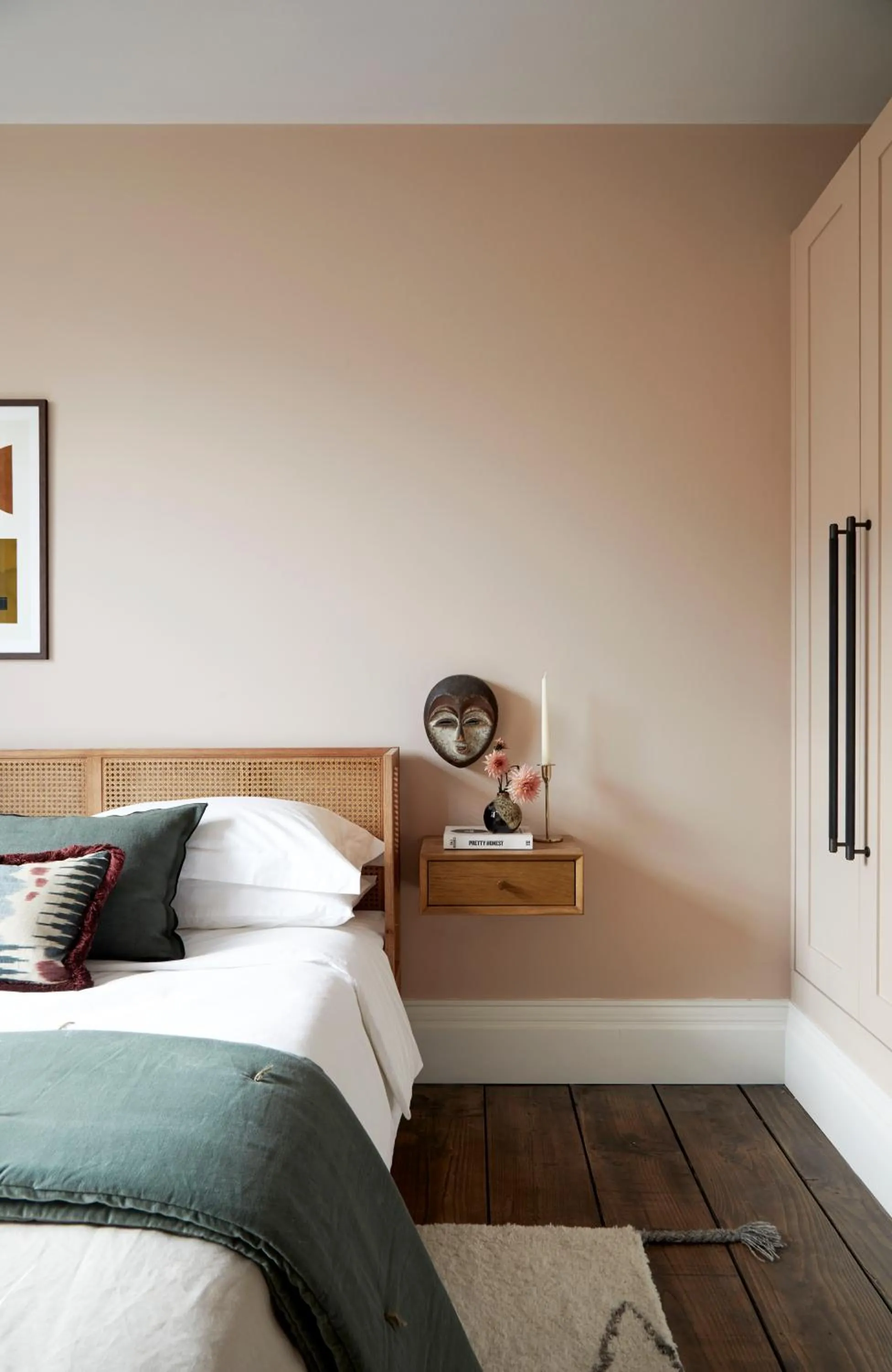 Bed in The Angel Collection minutes from Angel Tube Station