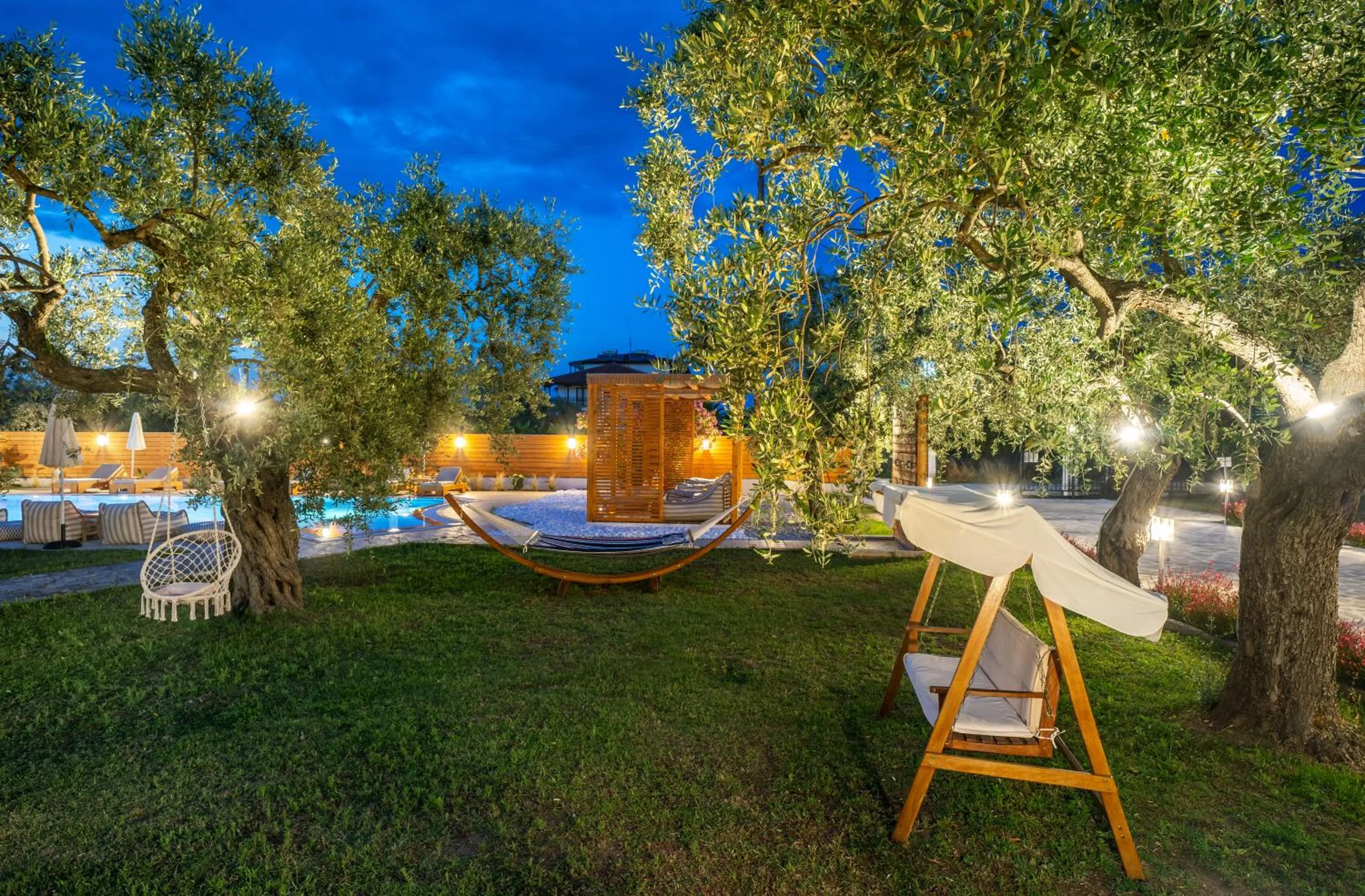 Garden in Nefeli Fresh Hotel by Del Mare