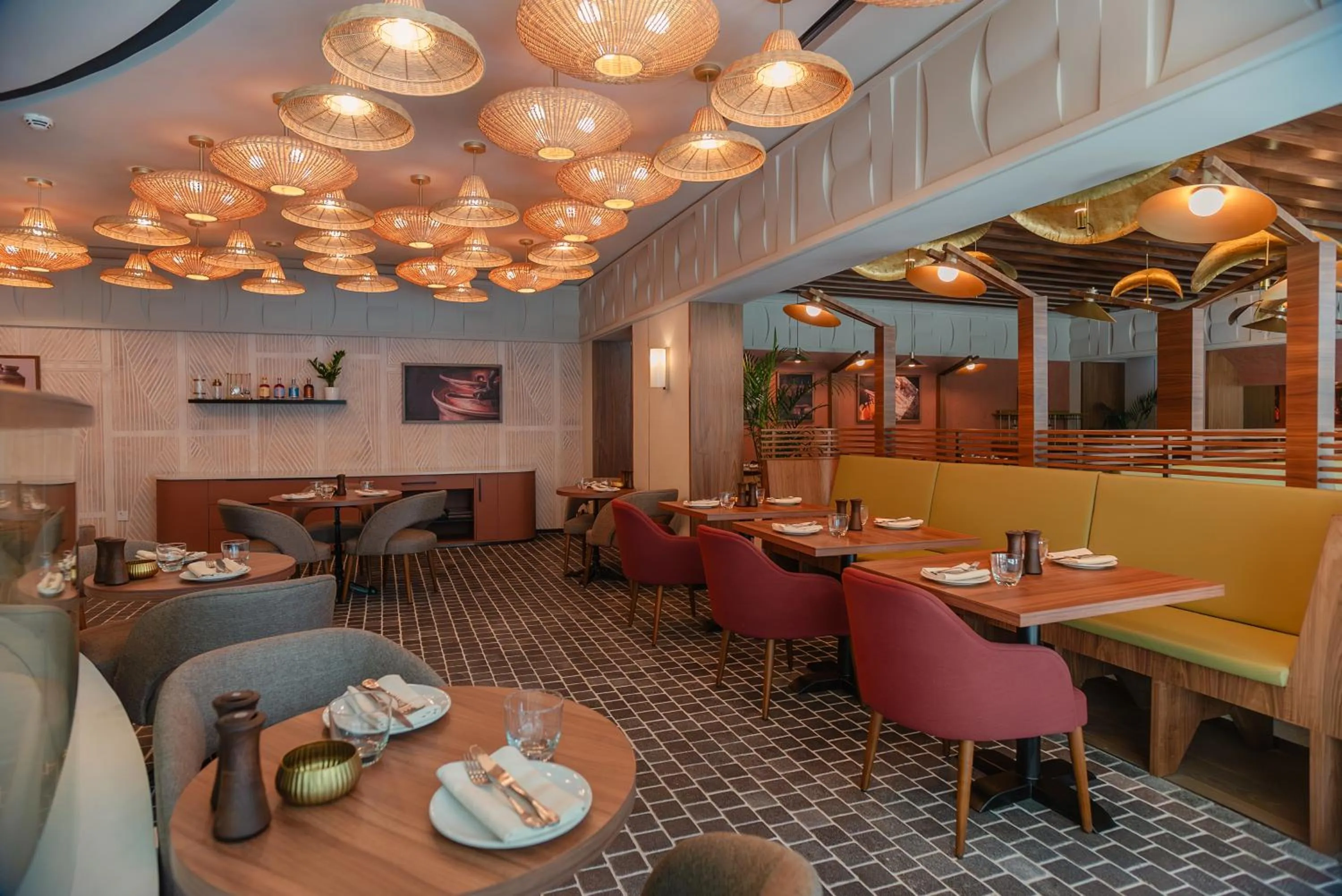 Restaurant/places to eat in Park Inn by Radisson, Riyadh