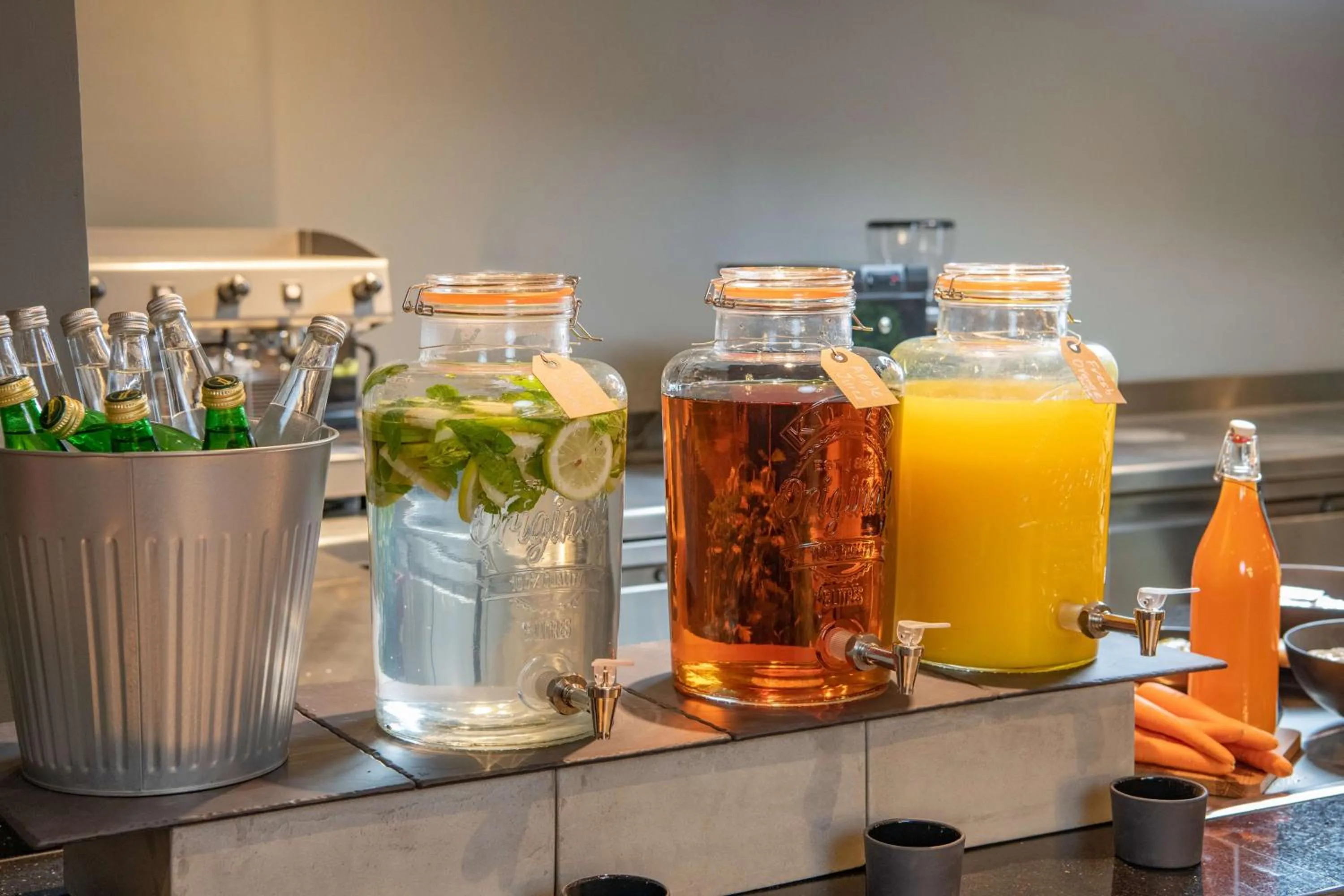 Restaurant/places to eat in Park Inn by Radisson, Riyadh