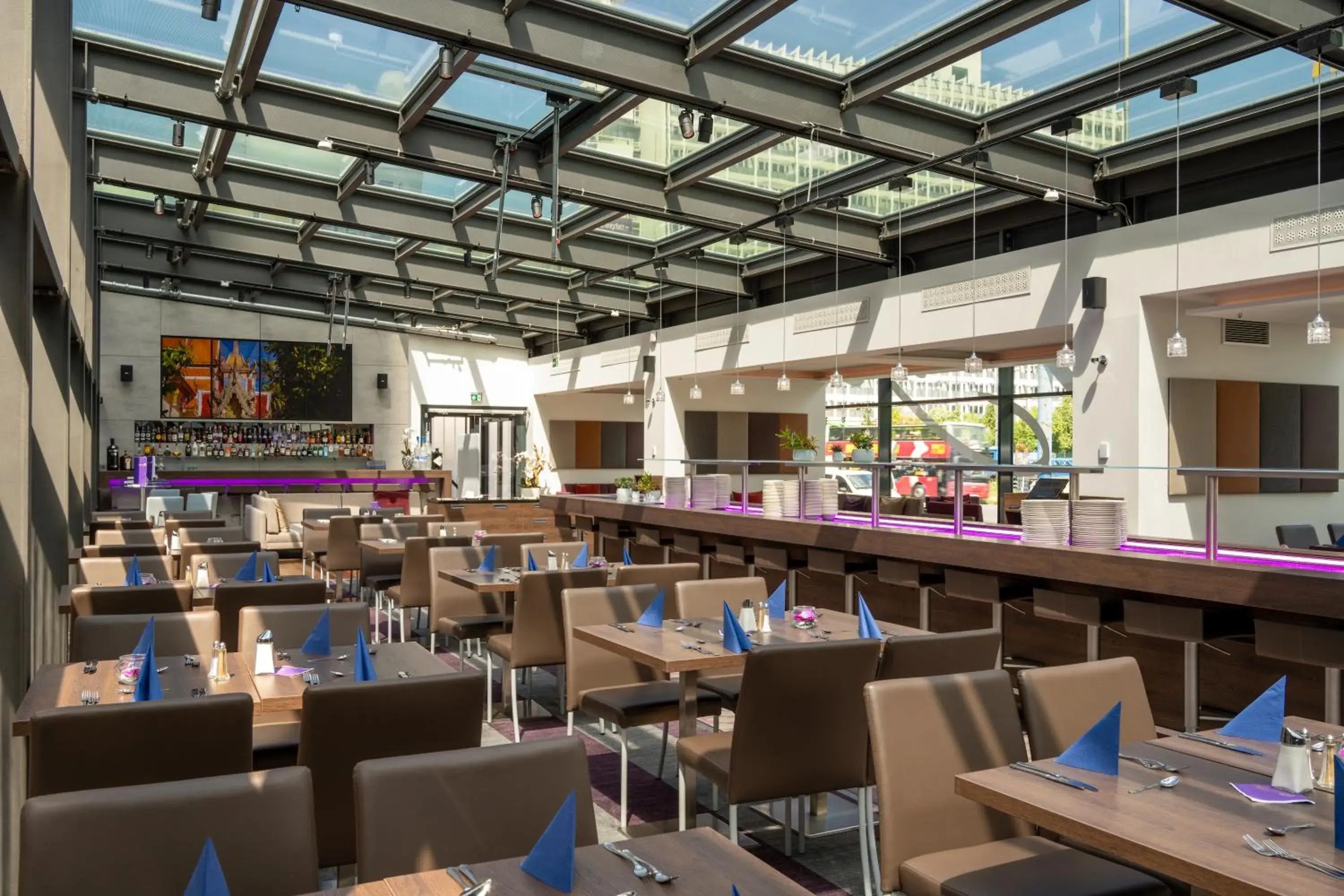 Restaurant/places to eat in Park Inn by Radisson Berlin Alexanderplatz Restaurant/places to eat in Park Inn by Radisson Berlin Alexanderplatz