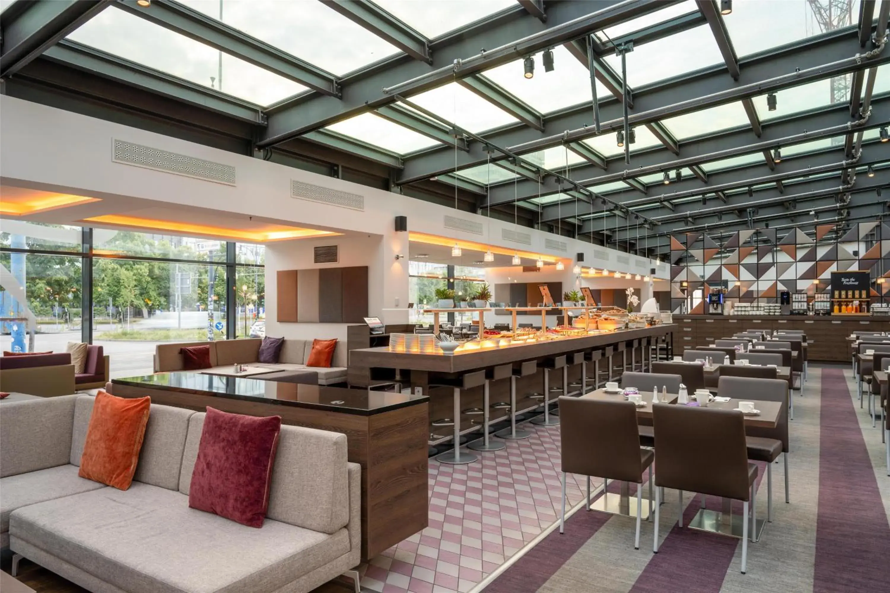 Breakfast in Park Inn by Radisson Berlin Alexanderplatz Breakfast in Park Inn by Radisson Berlin Alexanderplatz