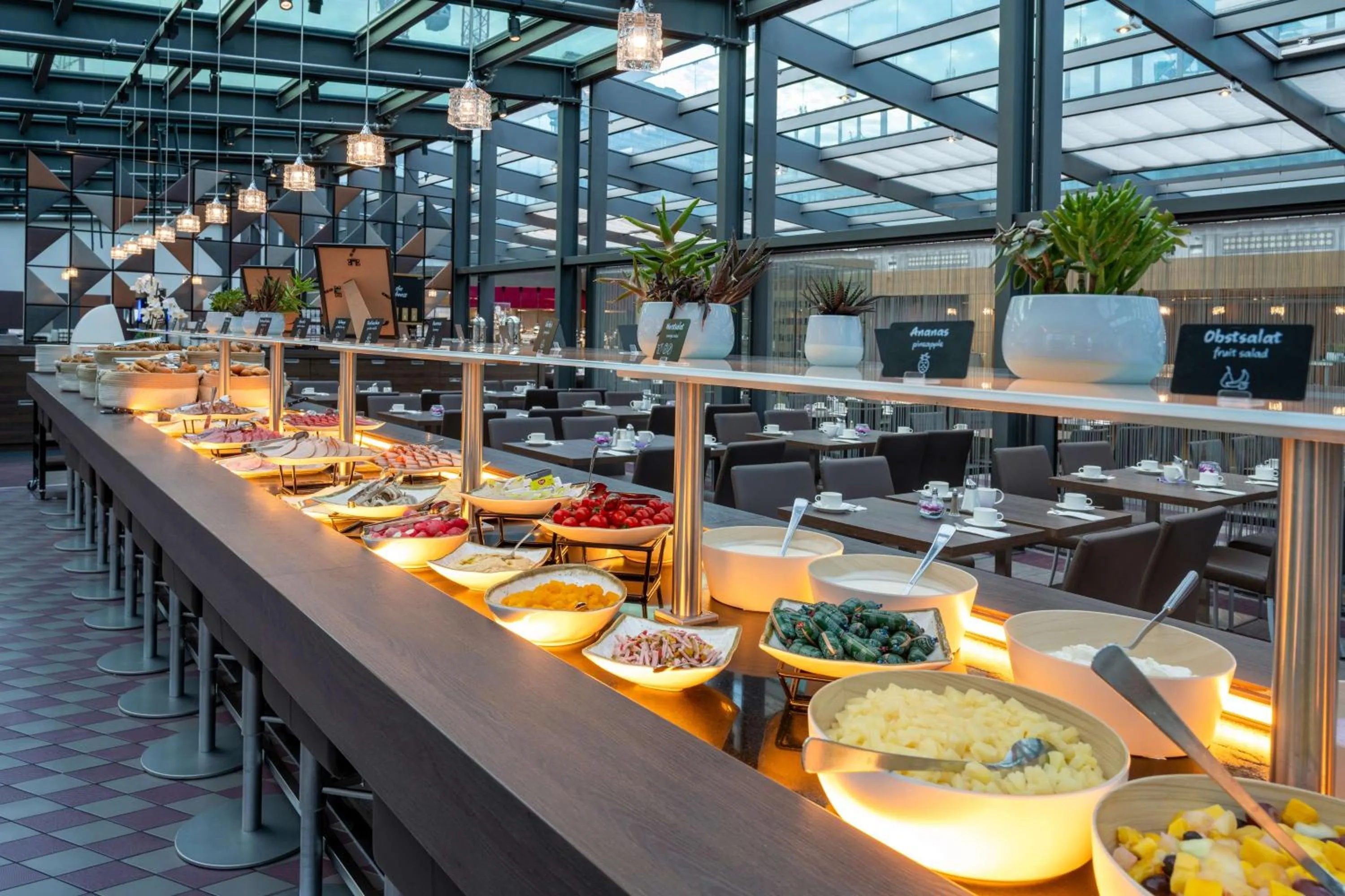 Breakfast in Park Inn by Radisson Berlin Alexanderplatz