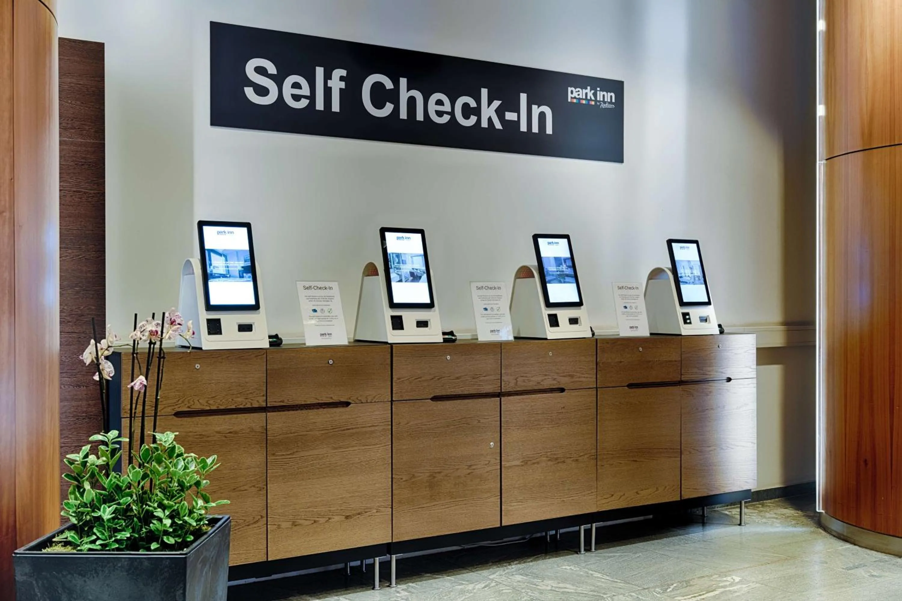 Lobby or reception in Park Inn by Radisson Berlin Alexanderplatz