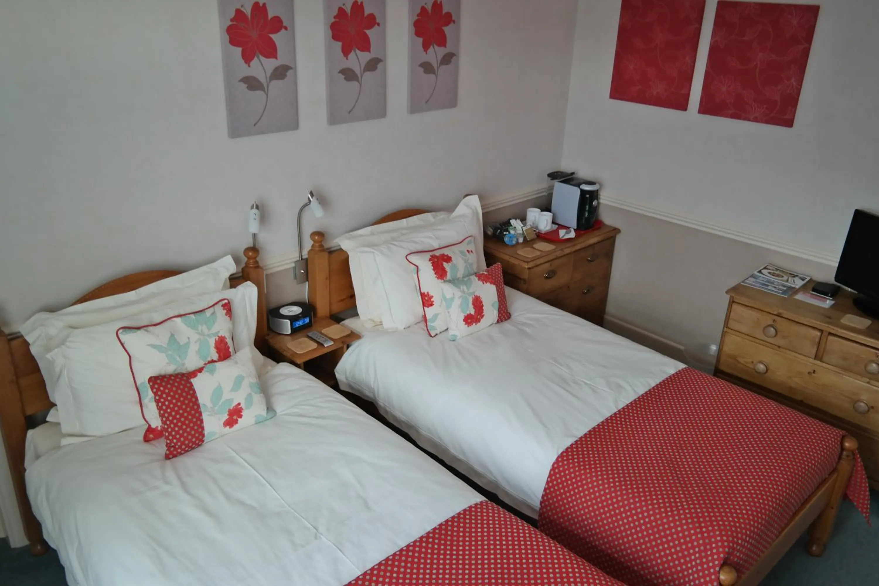 Bed in Weston Cottage