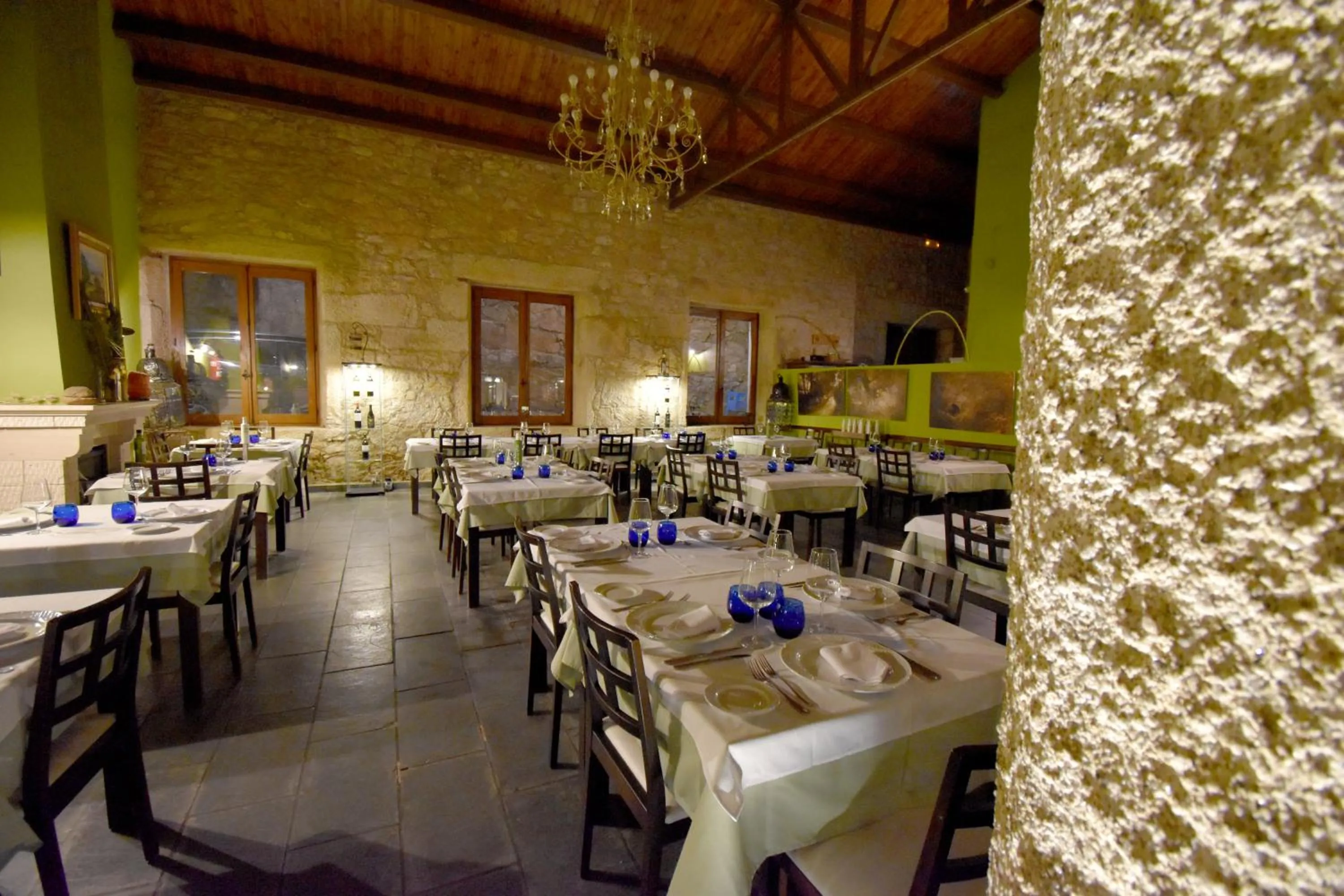 Restaurant/places to eat in HOTEL RURAL A VELHA FABRICA
