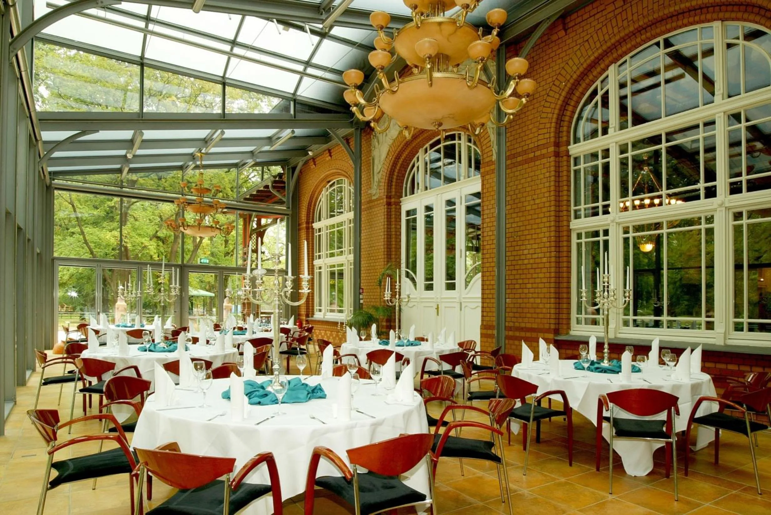 Restaurant/places to eat in Dorint Herrenkrug Parkhotel Magdeburg