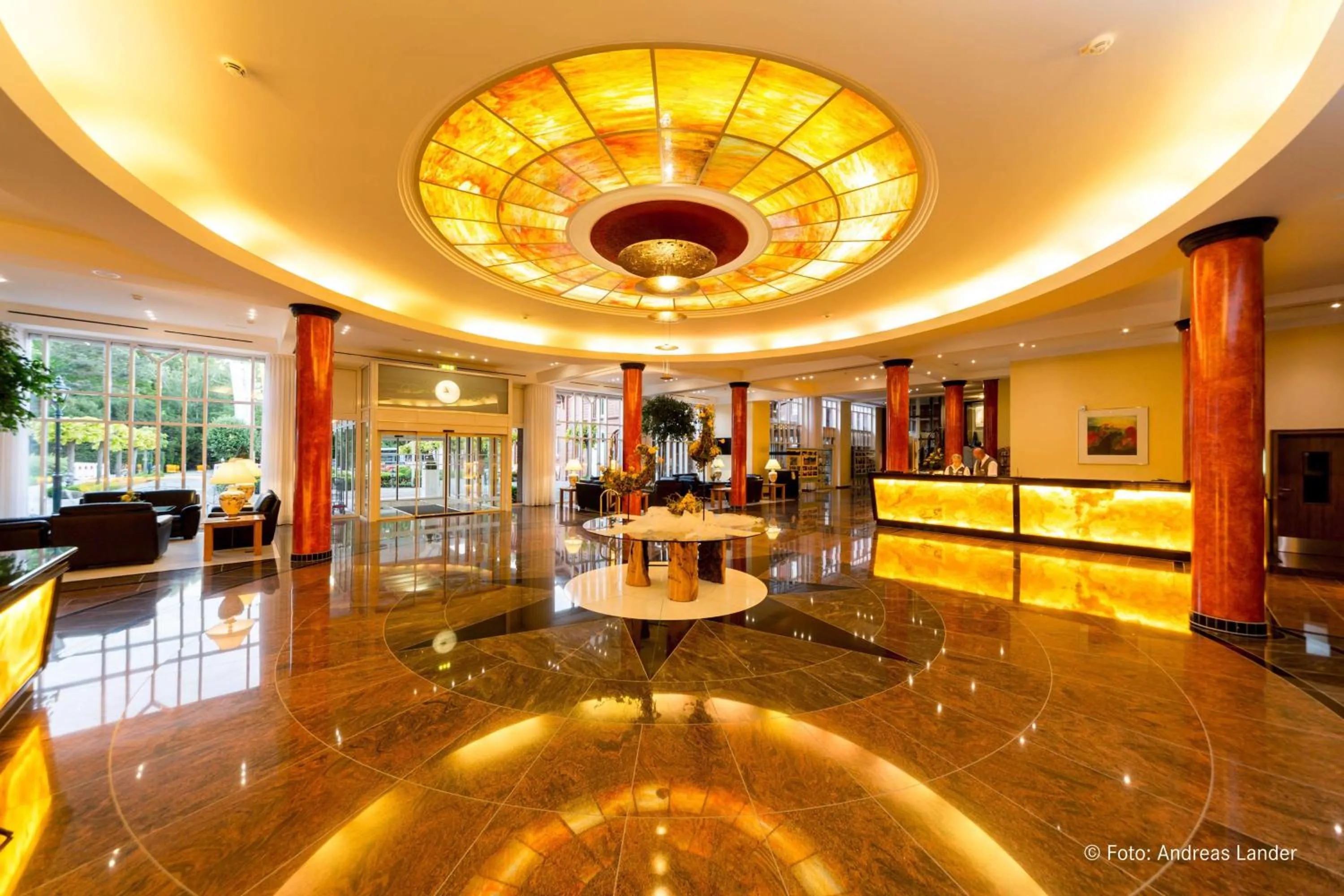 Lobby or reception in Dorint Herrenkrug Parkhotel Magdeburg