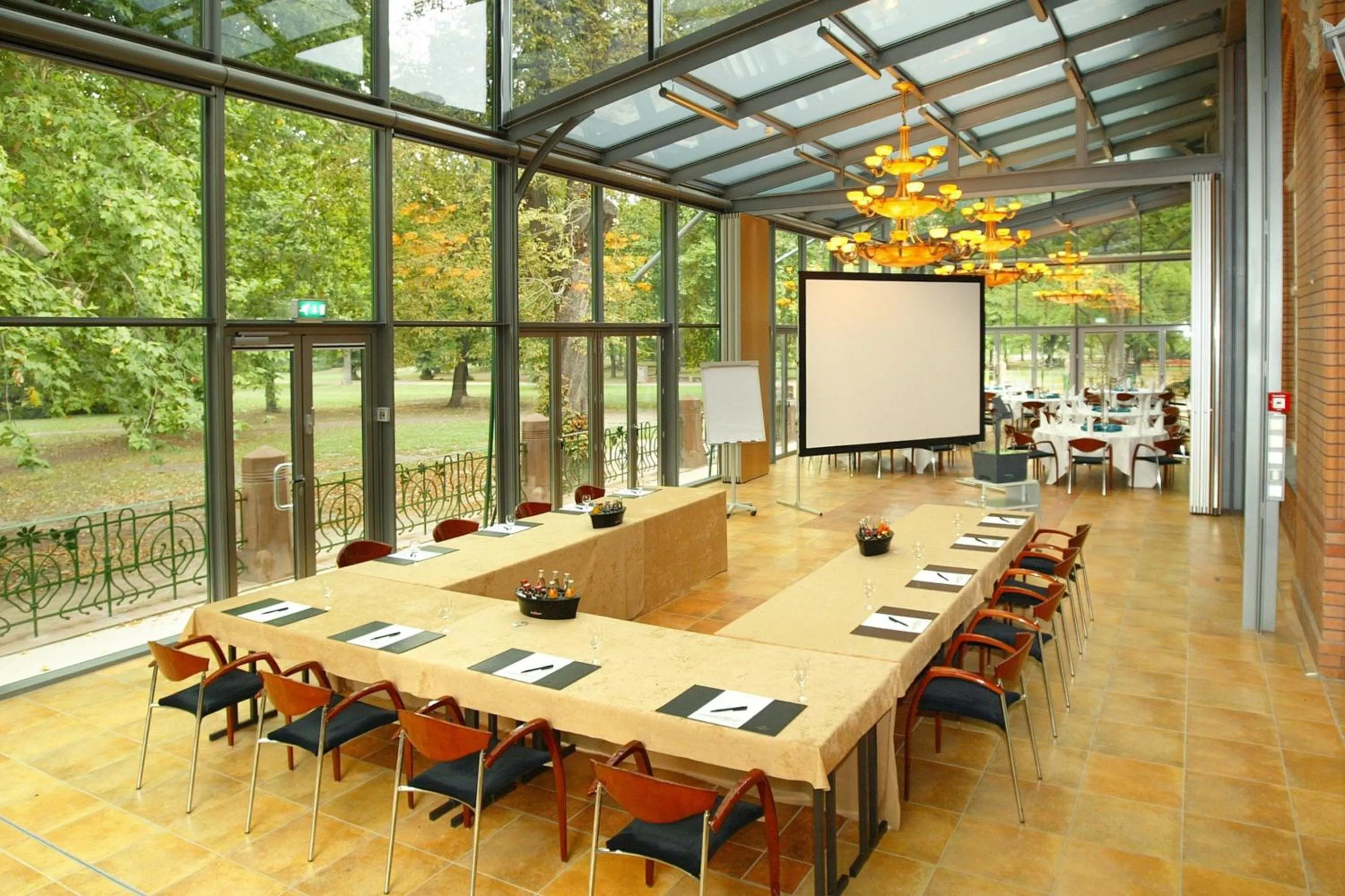 Business facilities in Dorint Herrenkrug Parkhotel Magdeburg