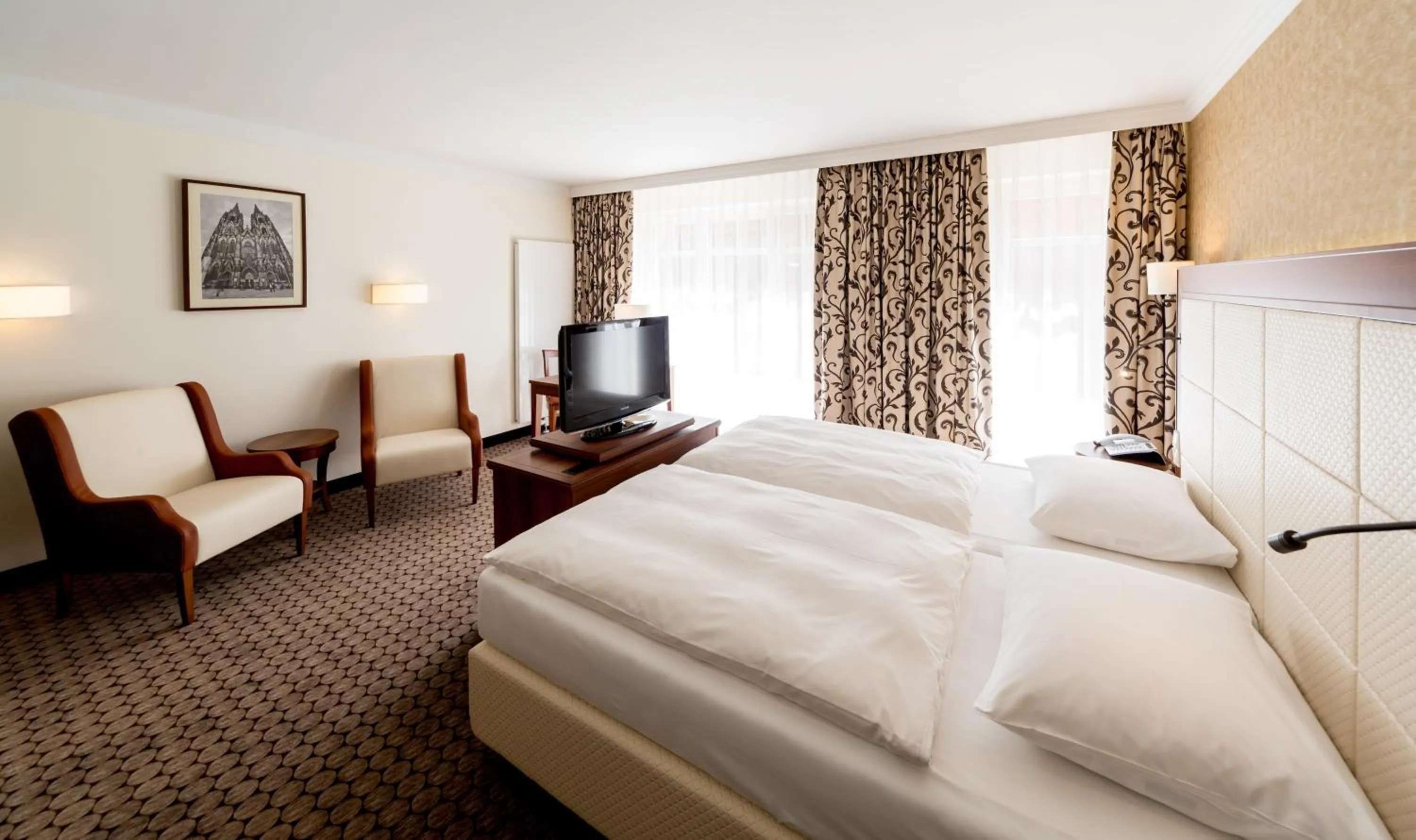 Photo of the whole room, Bed in Dorint Herrenkrug Parkhotel Magdeburg