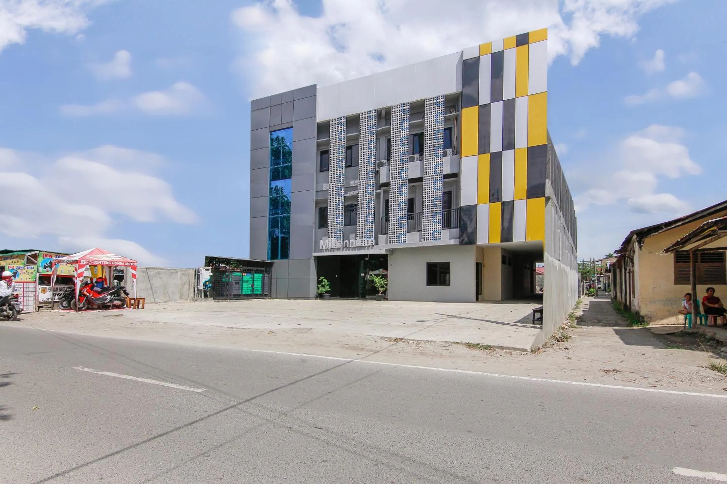 Facade/entrance in Capital O 3476 Millenium Inn